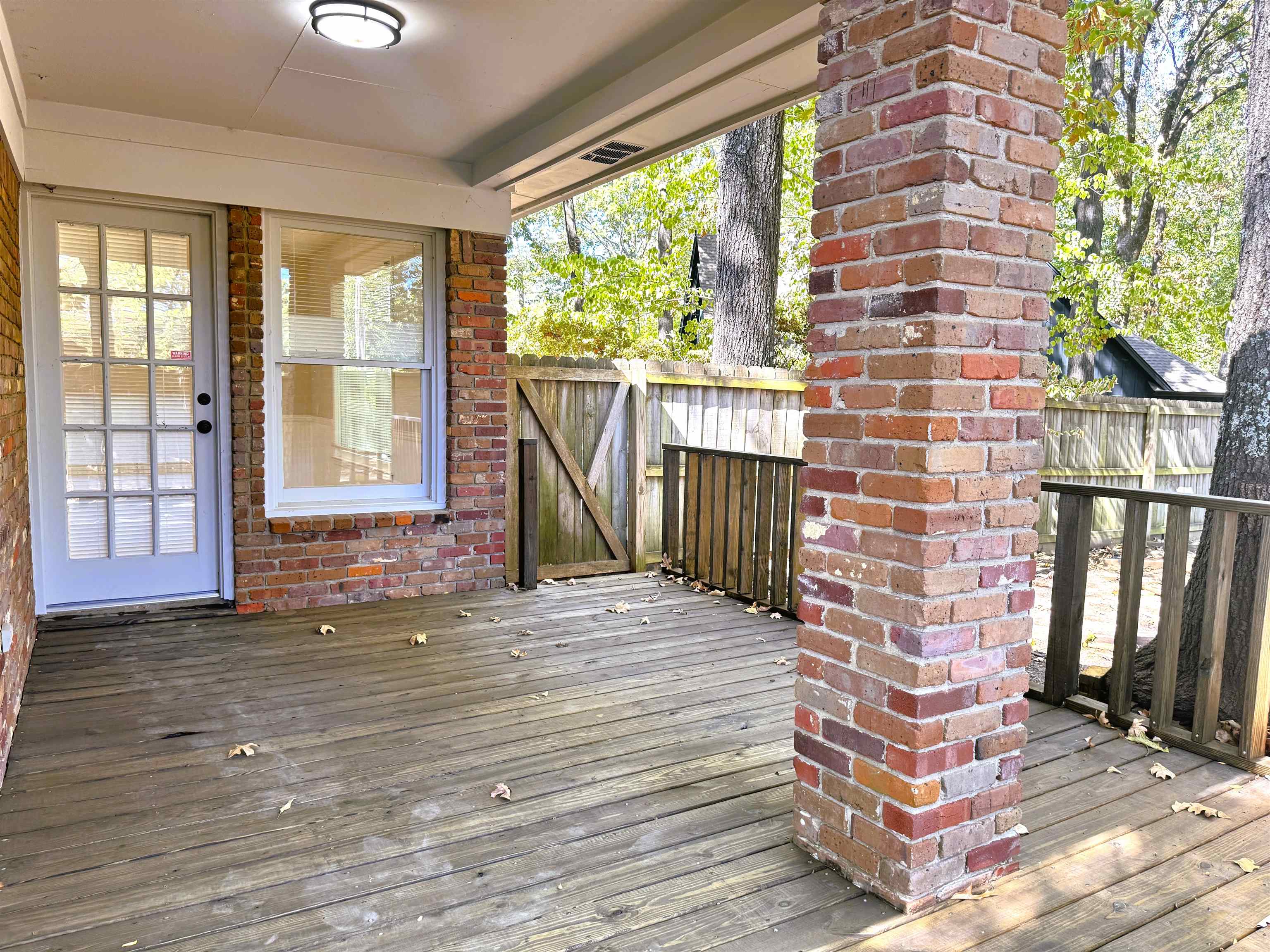 880 Fair Oaks Dr Property Photo 34