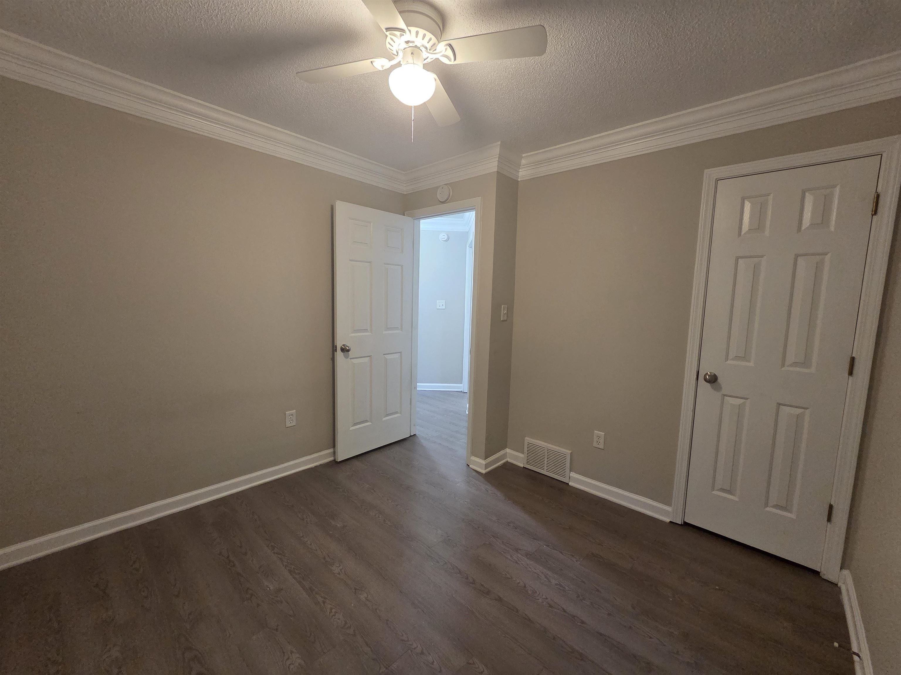 6987 Parkbrook Ln Property Photo 13
