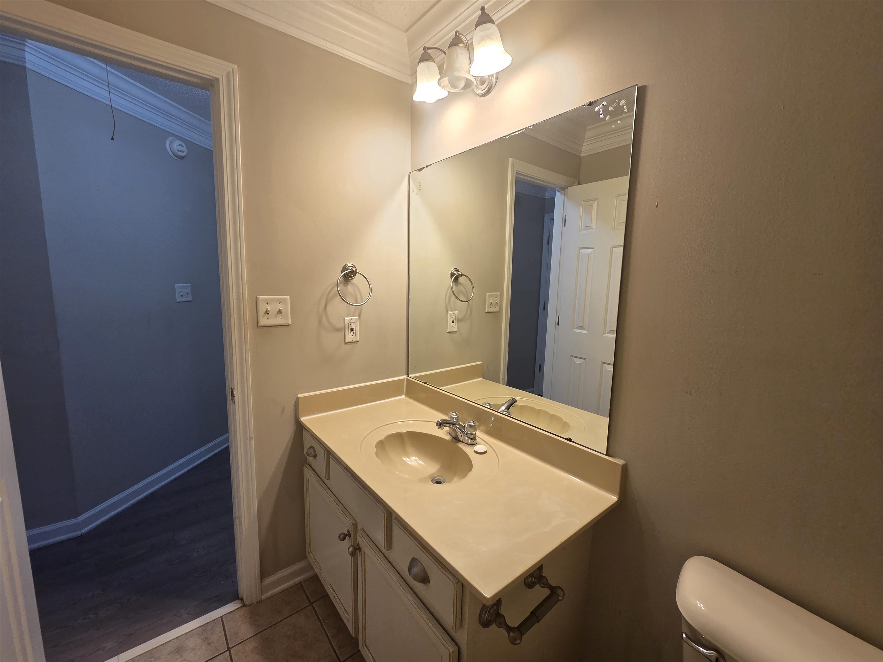 6987 Parkbrook Ln Property Photo 15