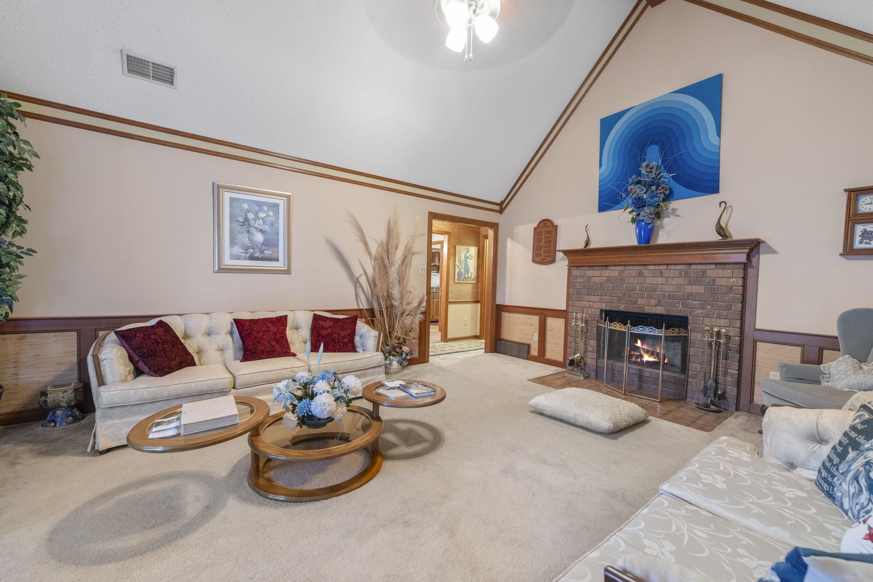 6903 E Fox Horse Cv Property Photo 3