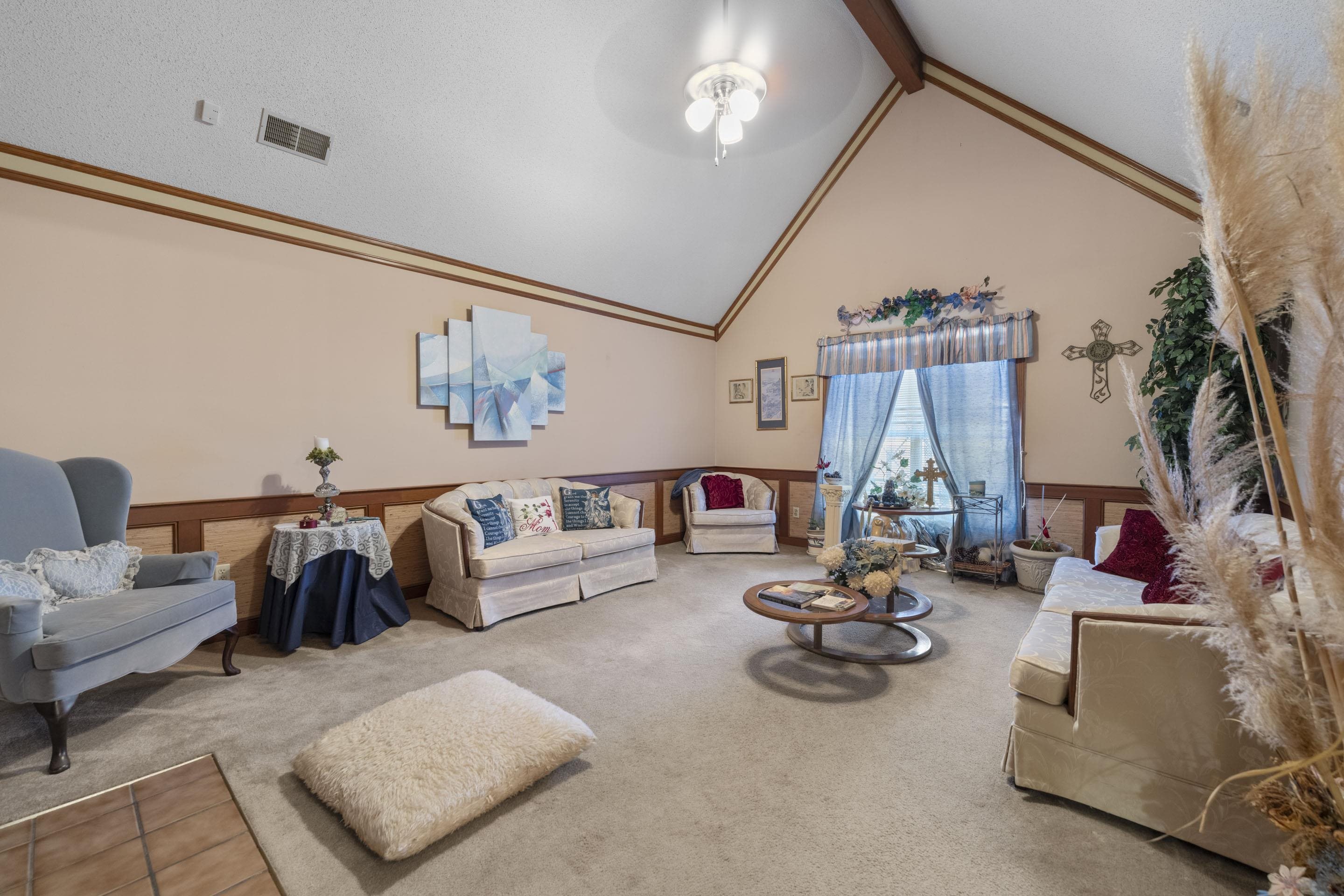 6903 E Fox Horse Cv Property Photo 4