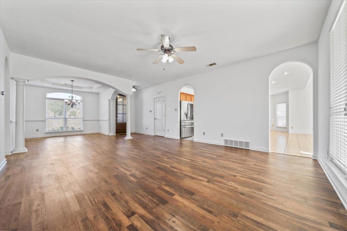 4450 Guinevere Ln Property Photo 7