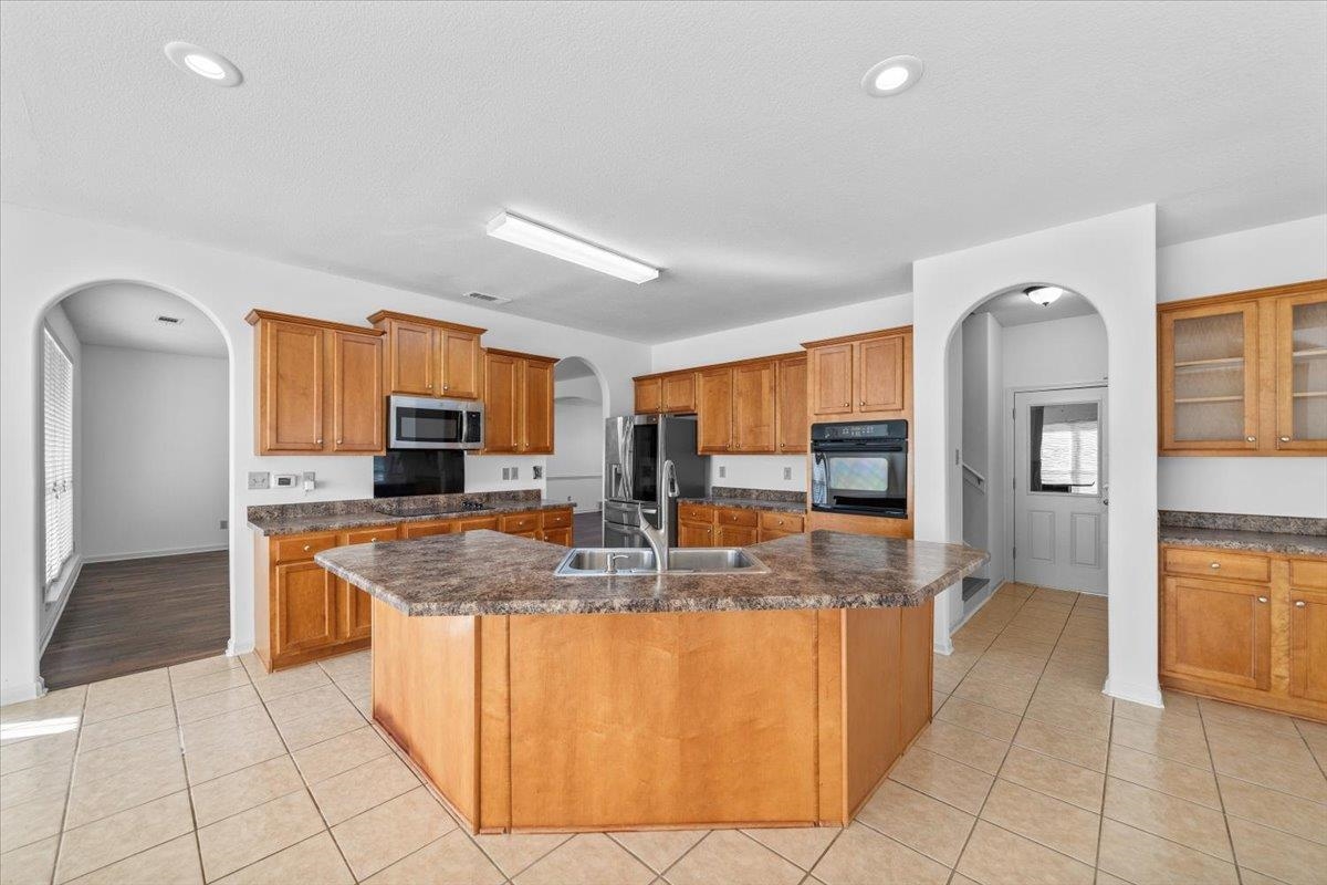 4450 Guinevere Ln Property Photo 9