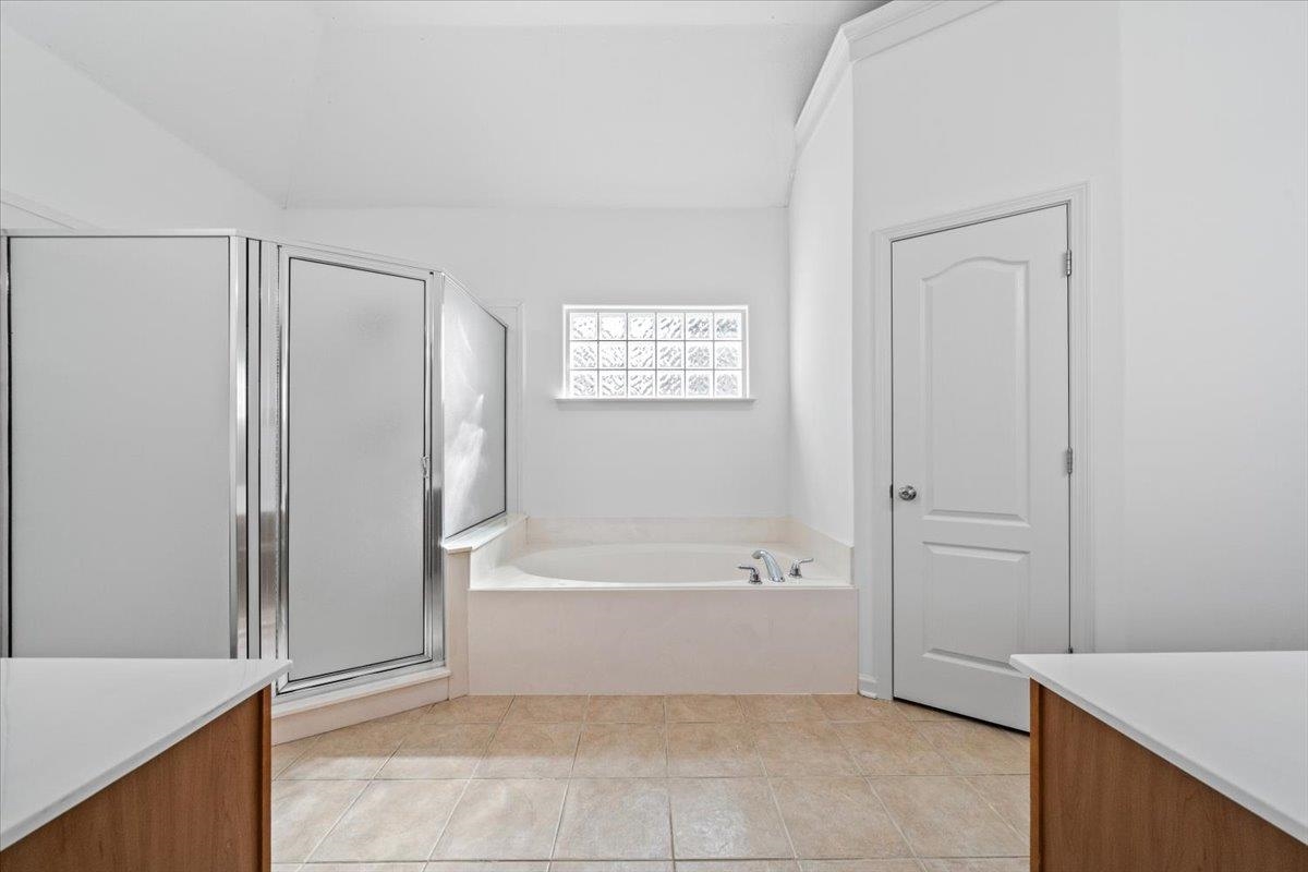 4450 Guinevere Ln Property Photo 19
