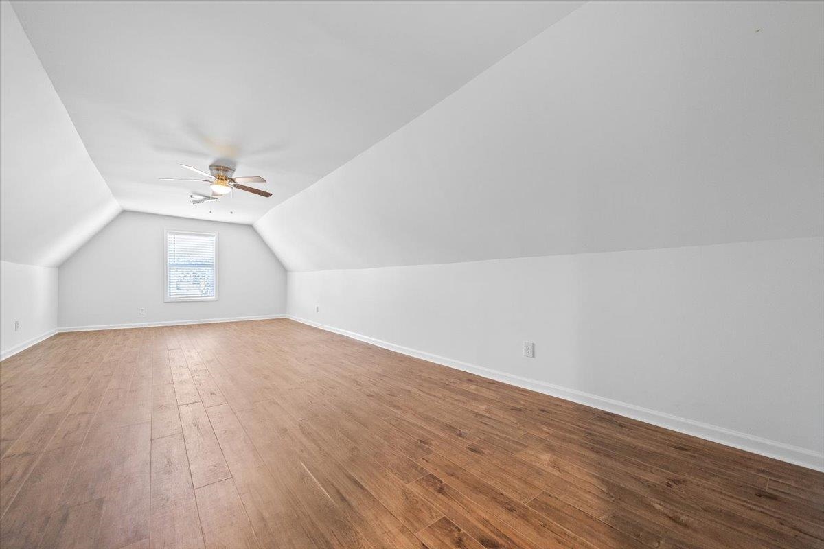 4450 Guinevere Ln Property Photo 31