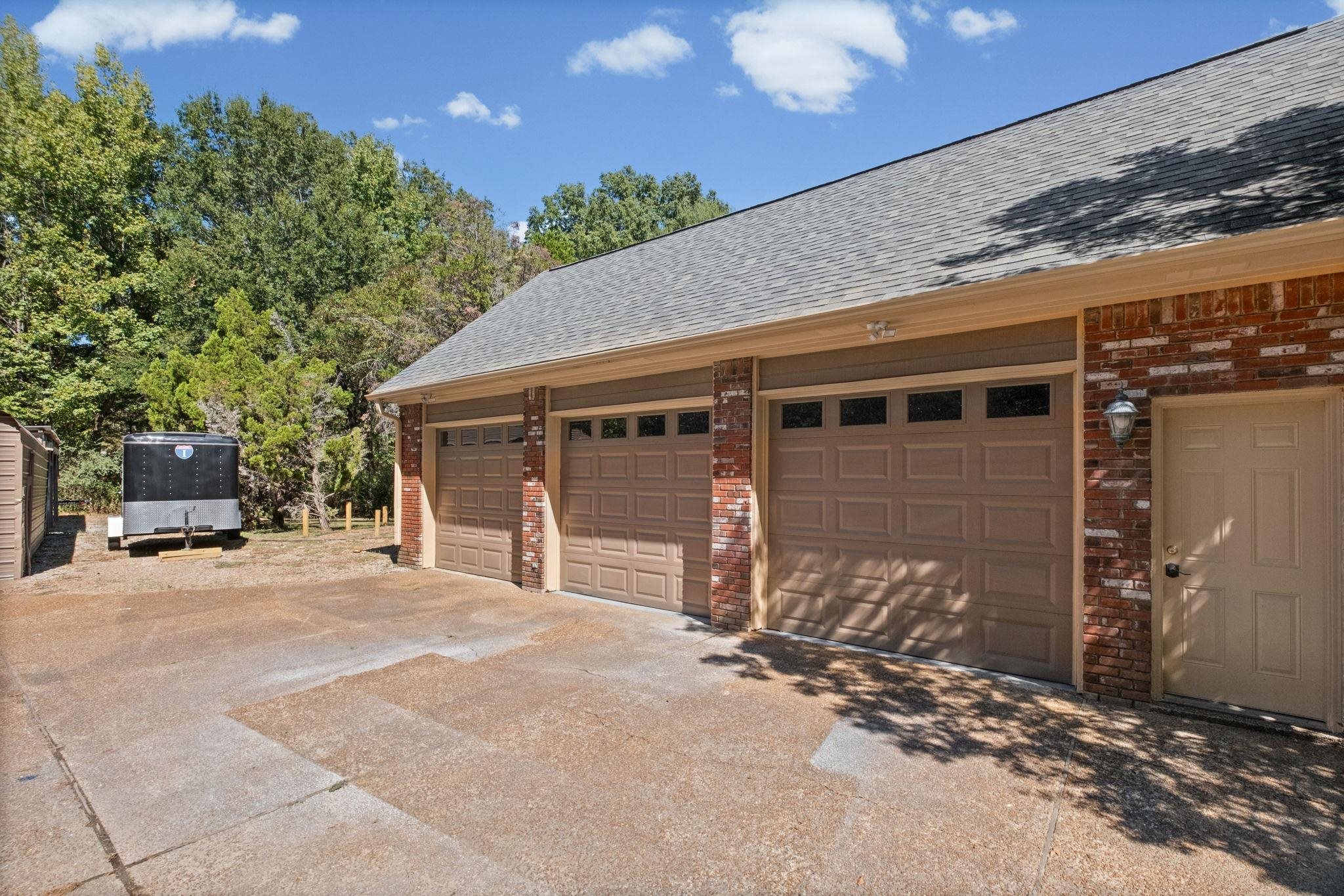 12420 Fox Lair Dr Property Photo 37