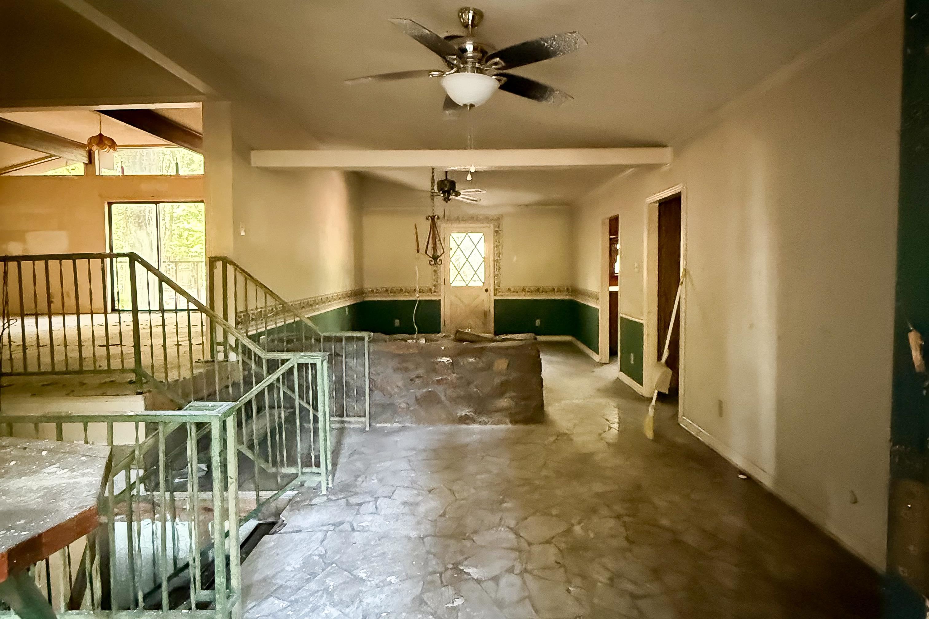 725 Chaser Dr Property Photo 4