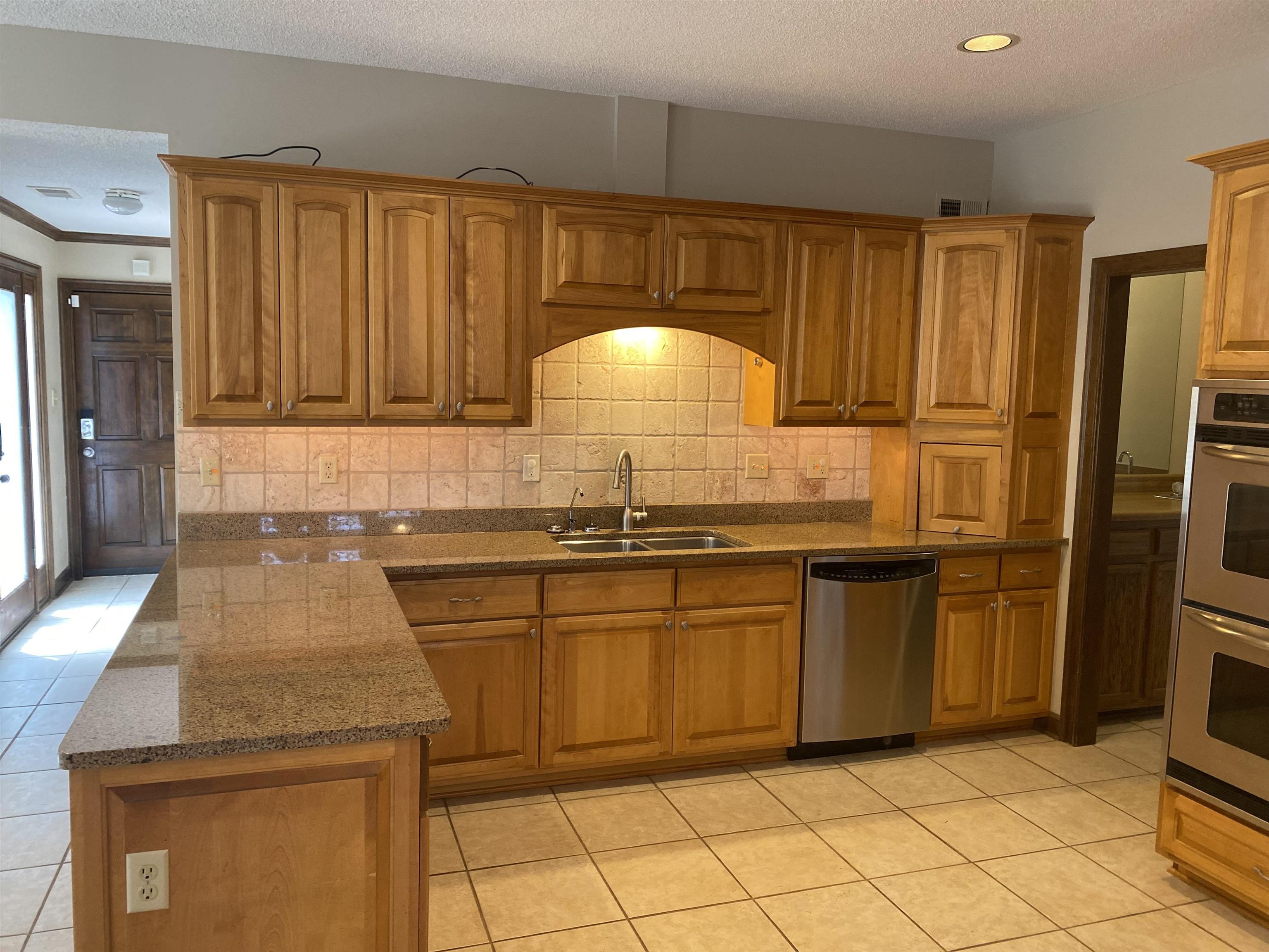 857 Hickory Oaks Crk Property Photo 5