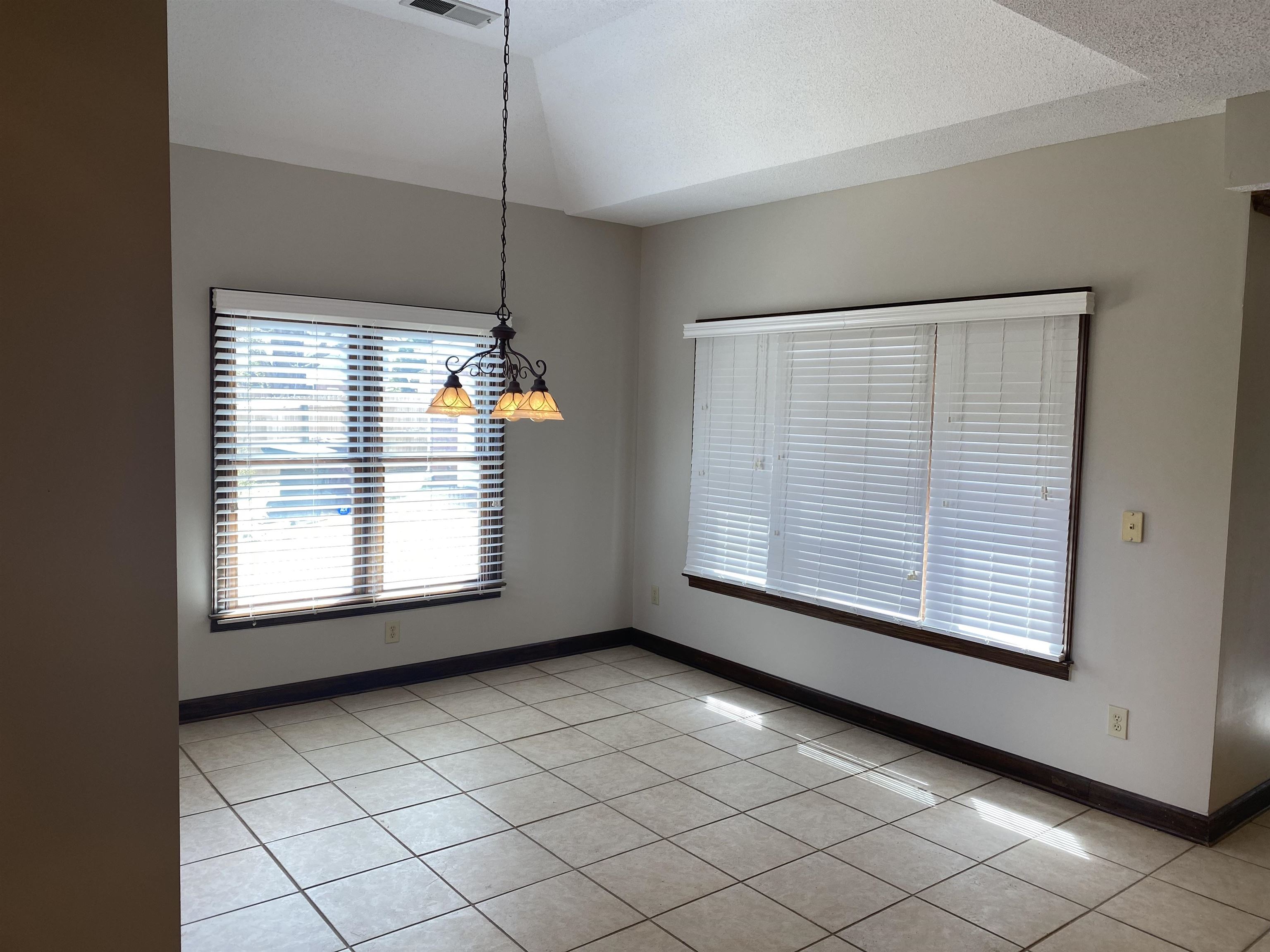 857 Hickory Oaks Crk Property Photo 6