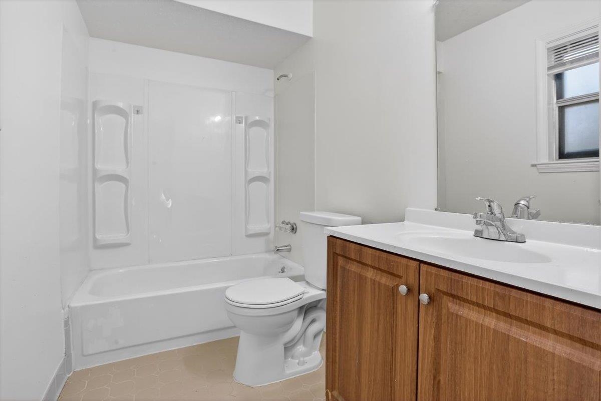 2081 Rose Garden Cv Property Photo 23