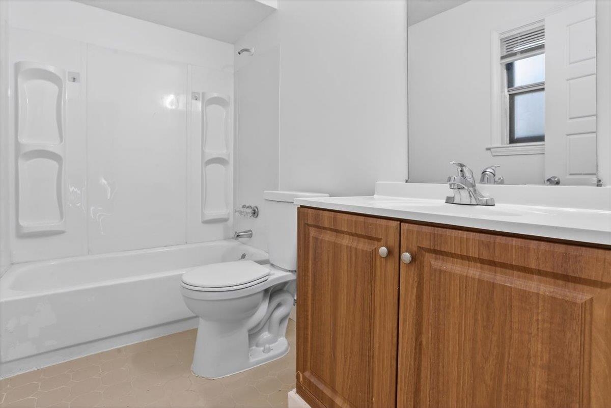 2081 Rose Garden Cv Property Photo 24