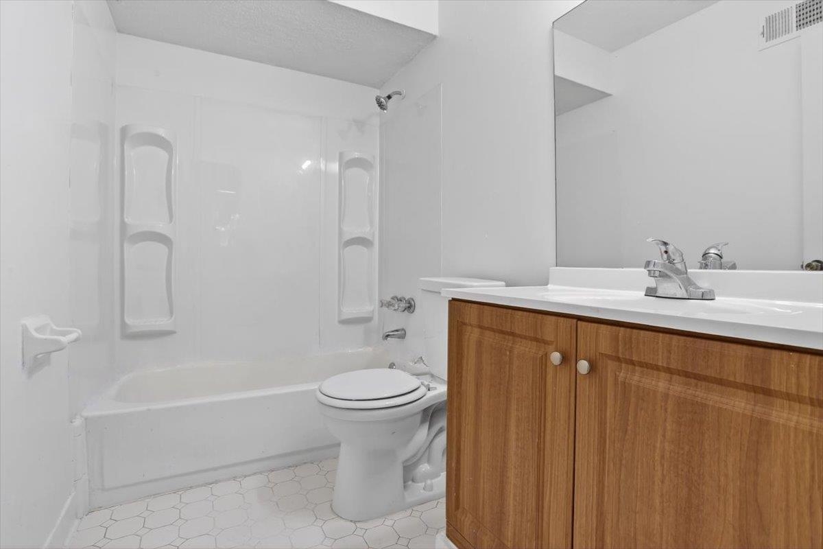 2081 Rose Garden Cv Property Photo 26