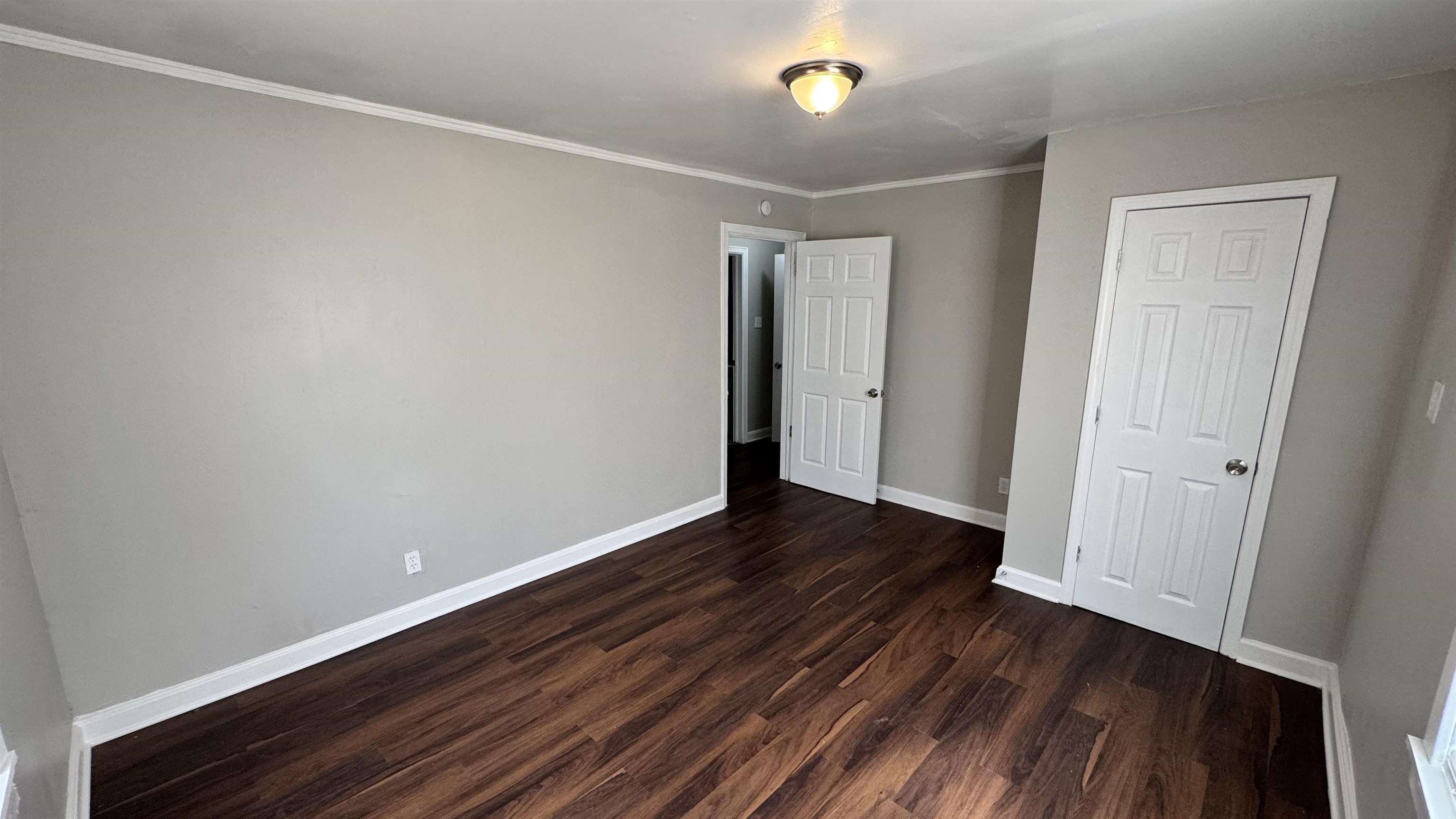 2303 Longstreet Dr Property Photo 8