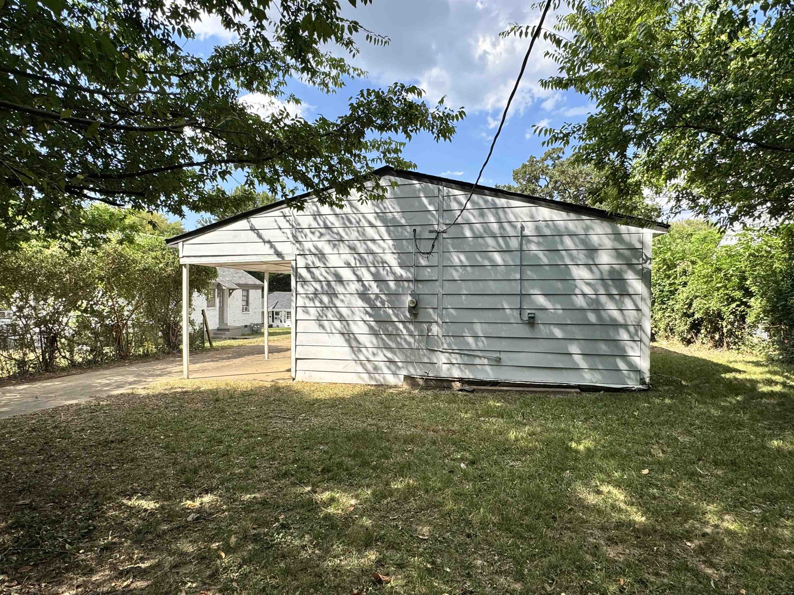 2303 Longstreet Dr Property Photo 18