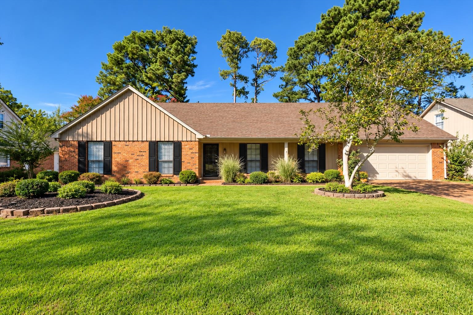 8652 Wine Leaf Cv Property Photo 1