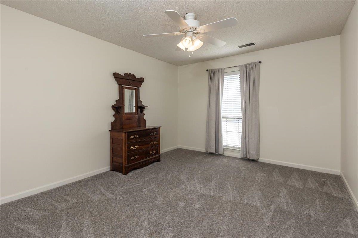 8652 Wine Leaf Cv Property Photo 17