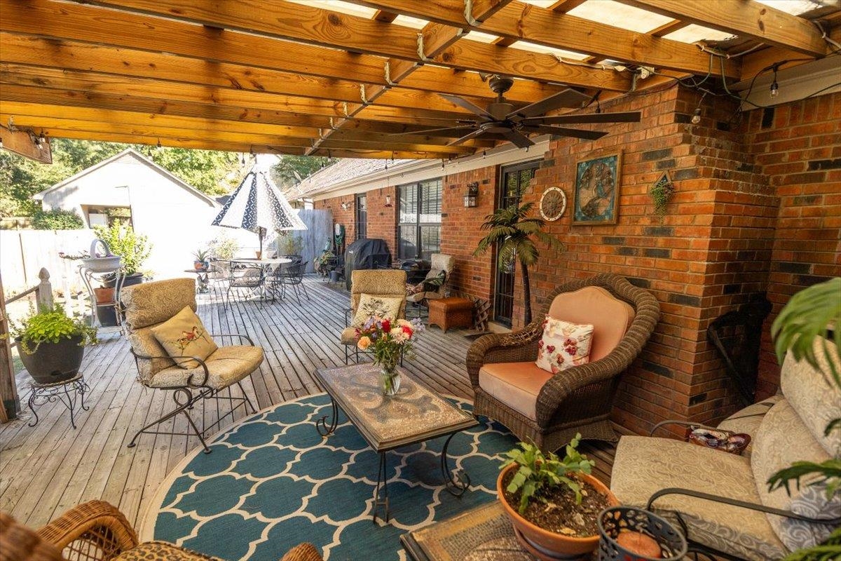 8652 Wine Leaf Cv Property Photo 21