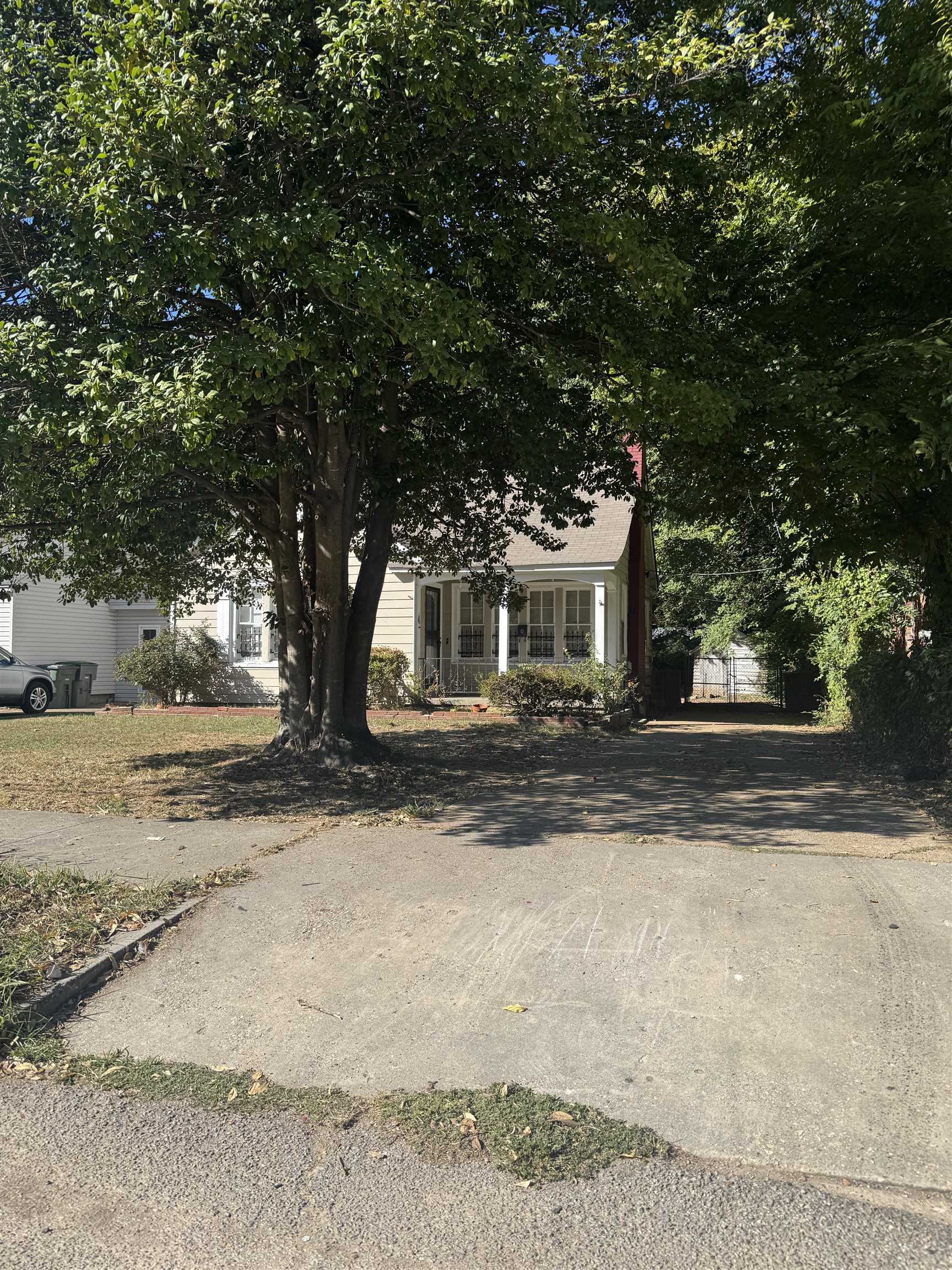 3818 Faxon Ave Property Photo 1