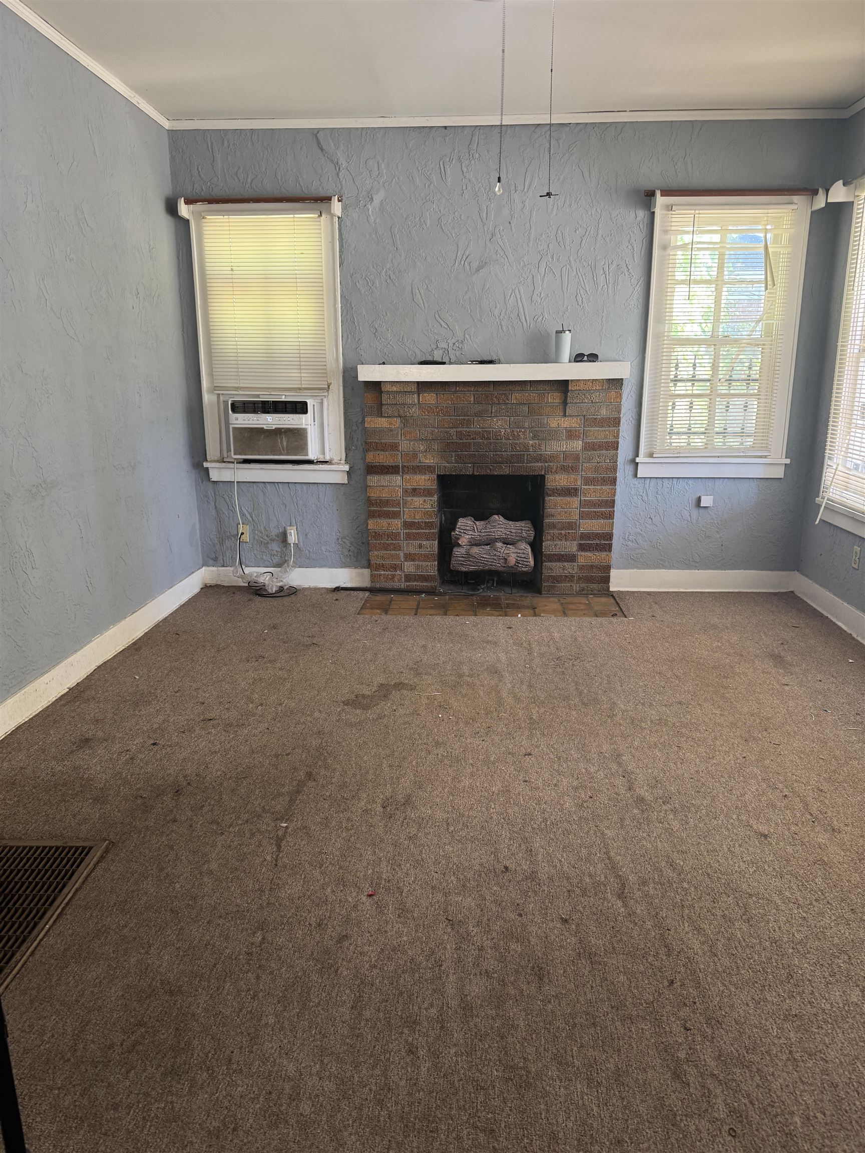 3818 Faxon Ave Property Photo 4