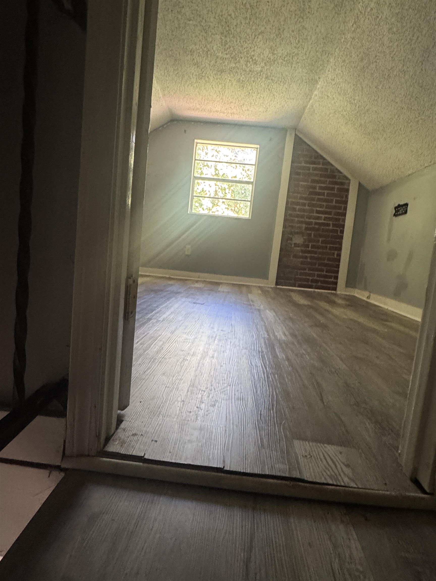 3818 Faxon Ave Property Photo 9