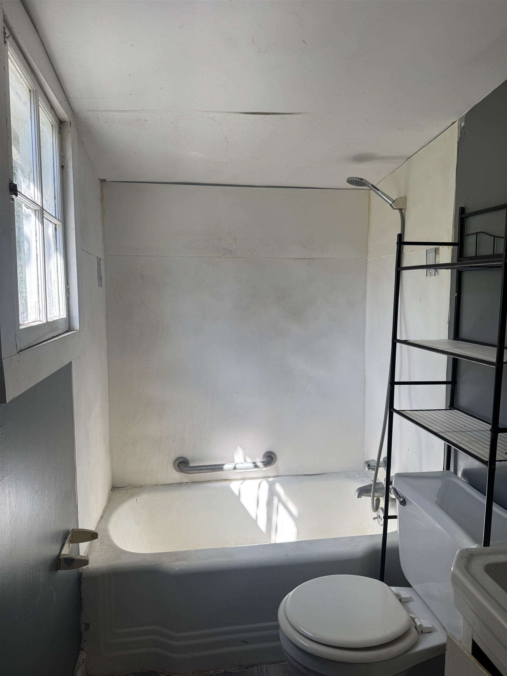 3818 Faxon Ave Property Photo 14