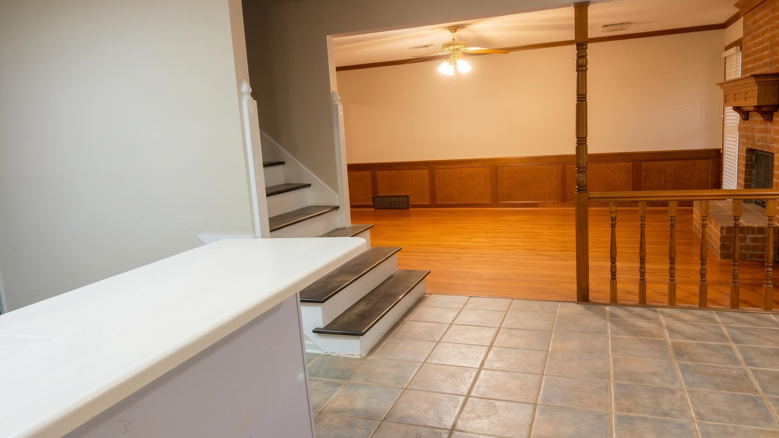 8957 Hickory Trail Dr Property Photo 5