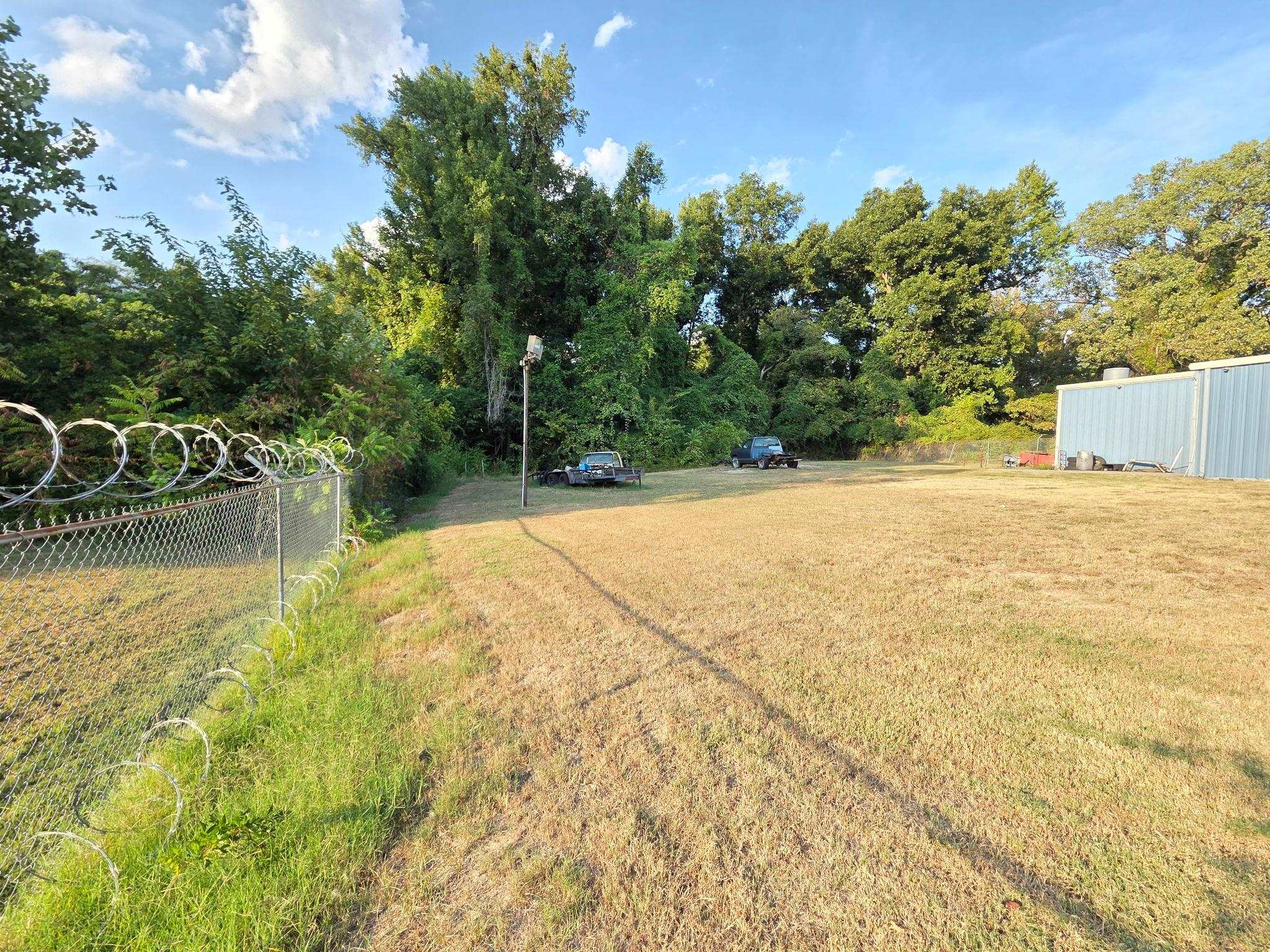 602 W Peebles Rd Property Photo 19
