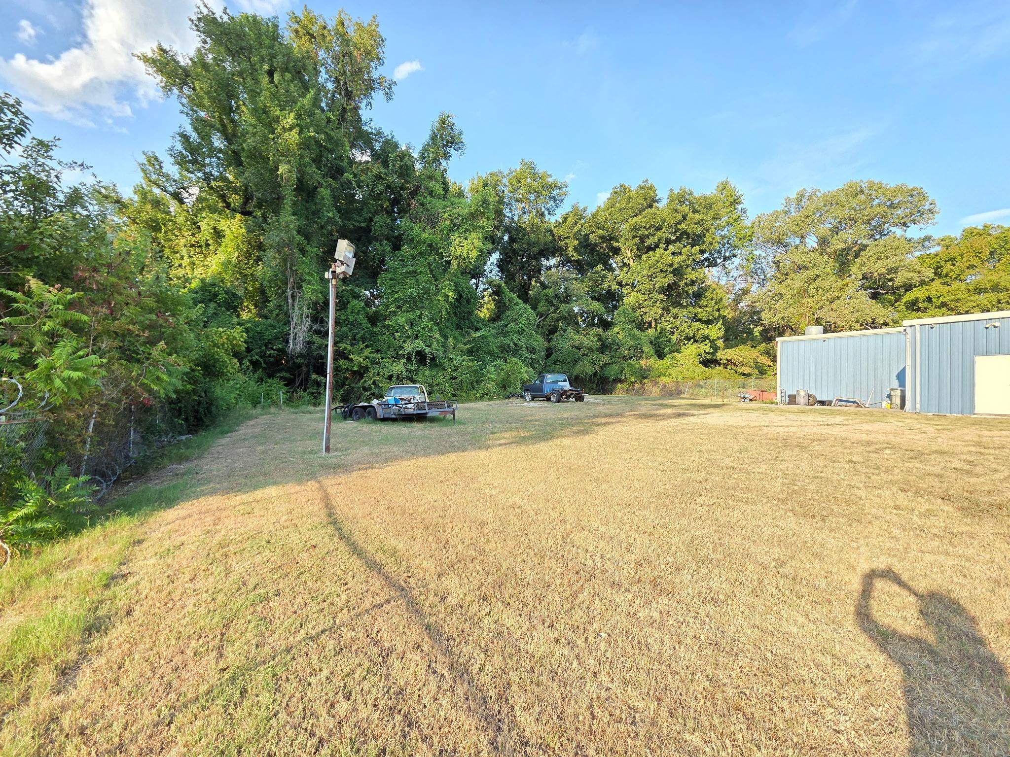 602 W Peebles Rd Property Photo 20