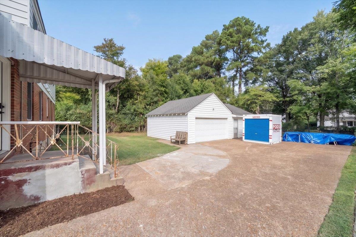 4020 Faxon Dr Property Photo 30