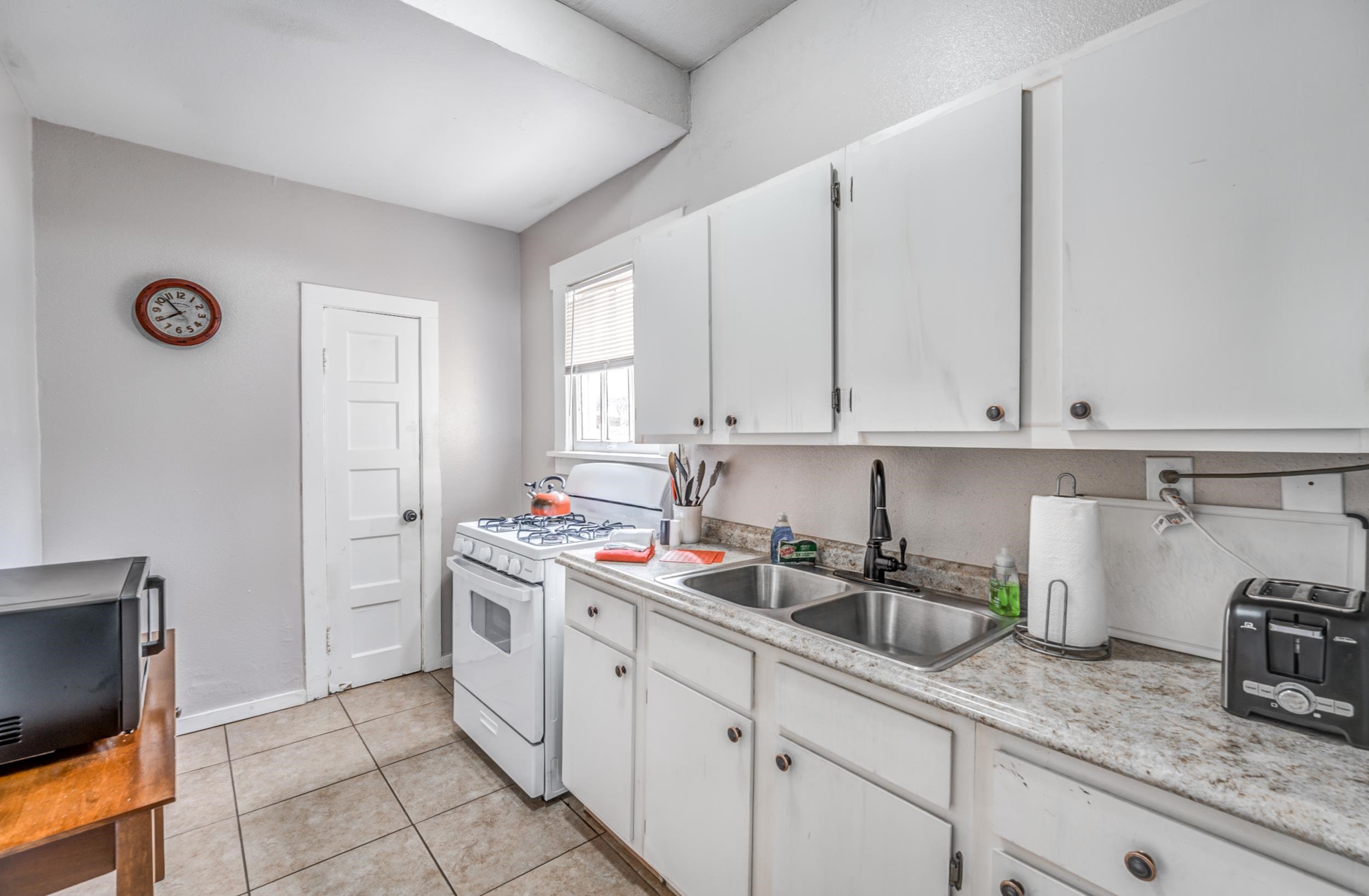 1173 Vance Ave Property Photo 3