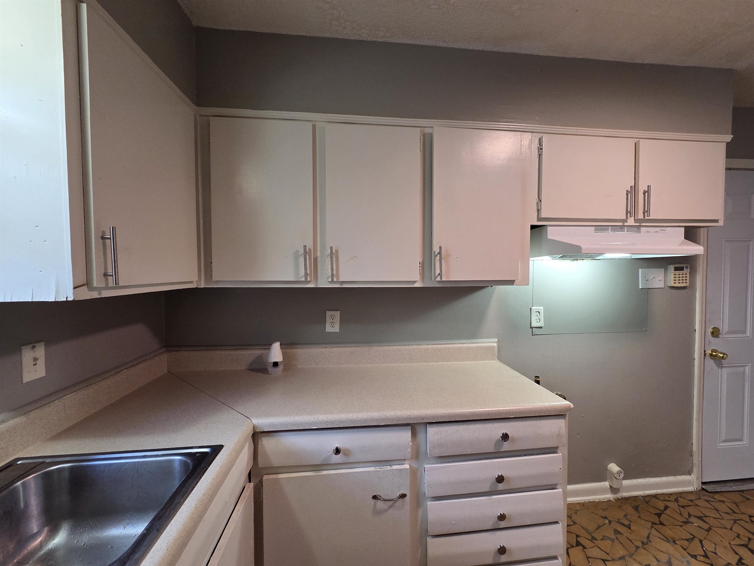 538 Whitestone Ave Property Photo 7