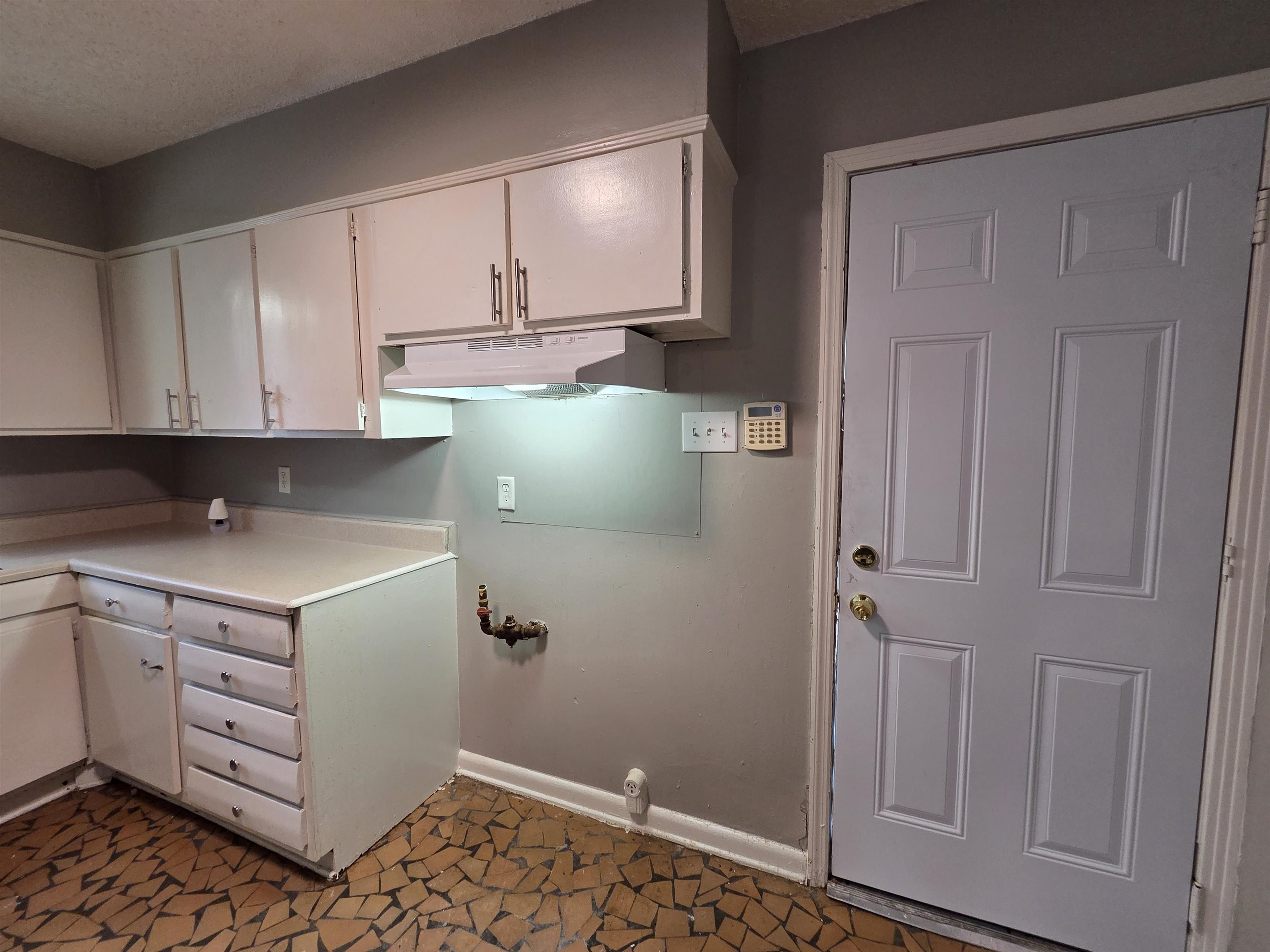 538 Whitestone Ave Property Photo 9