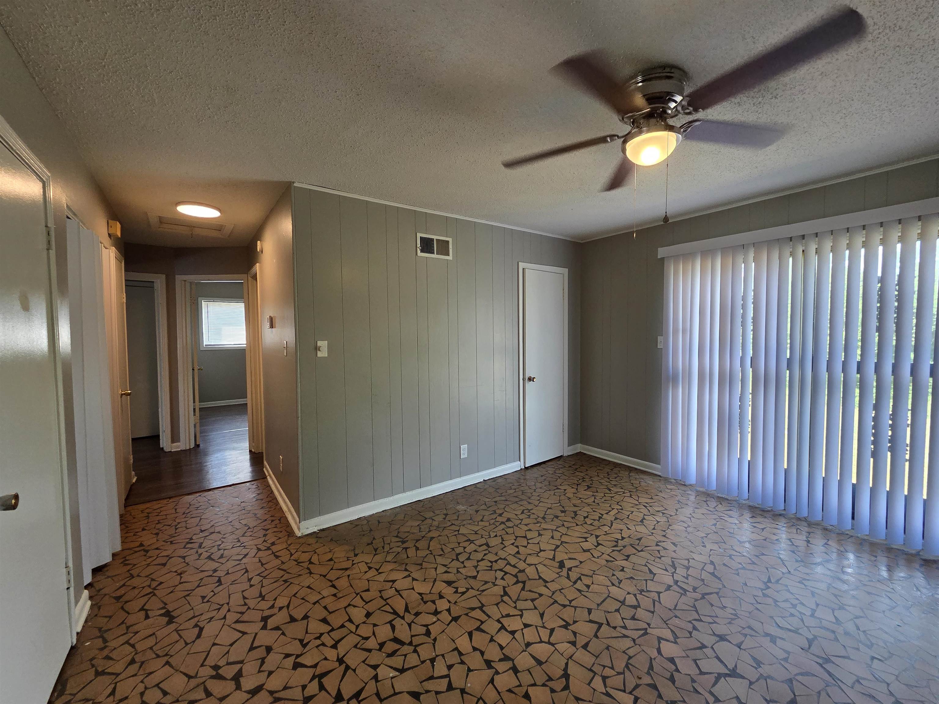 538 Whitestone Ave Property Photo 11