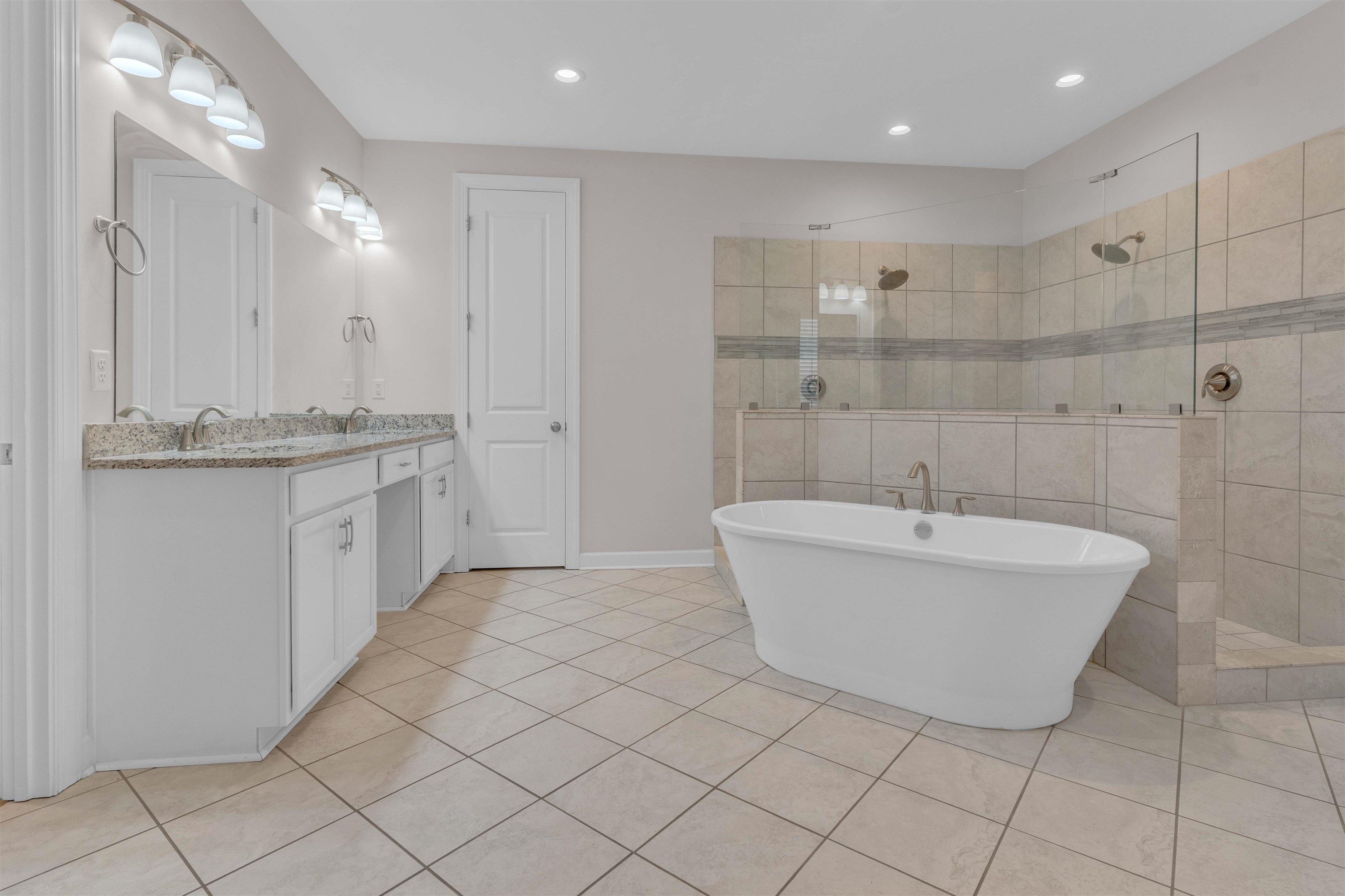 10511 Lawrenceburg Ln Property Photo 17