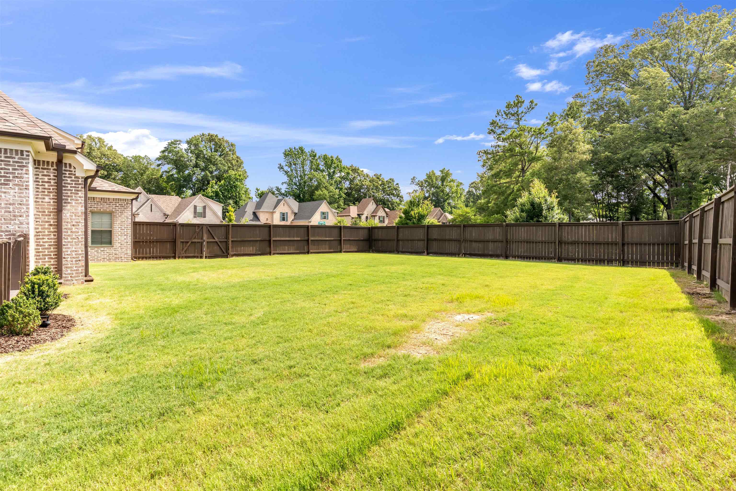 10511 Lawrenceburg Ln Property Photo 32