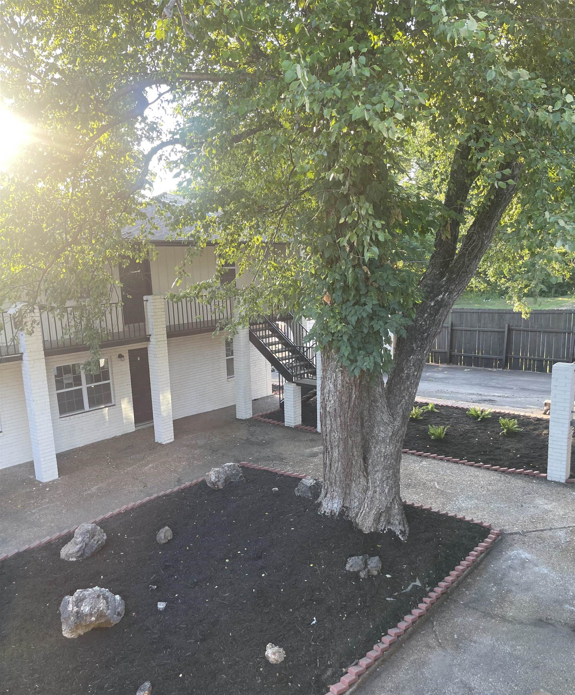 1695 Ontario Ave Property Photo 3