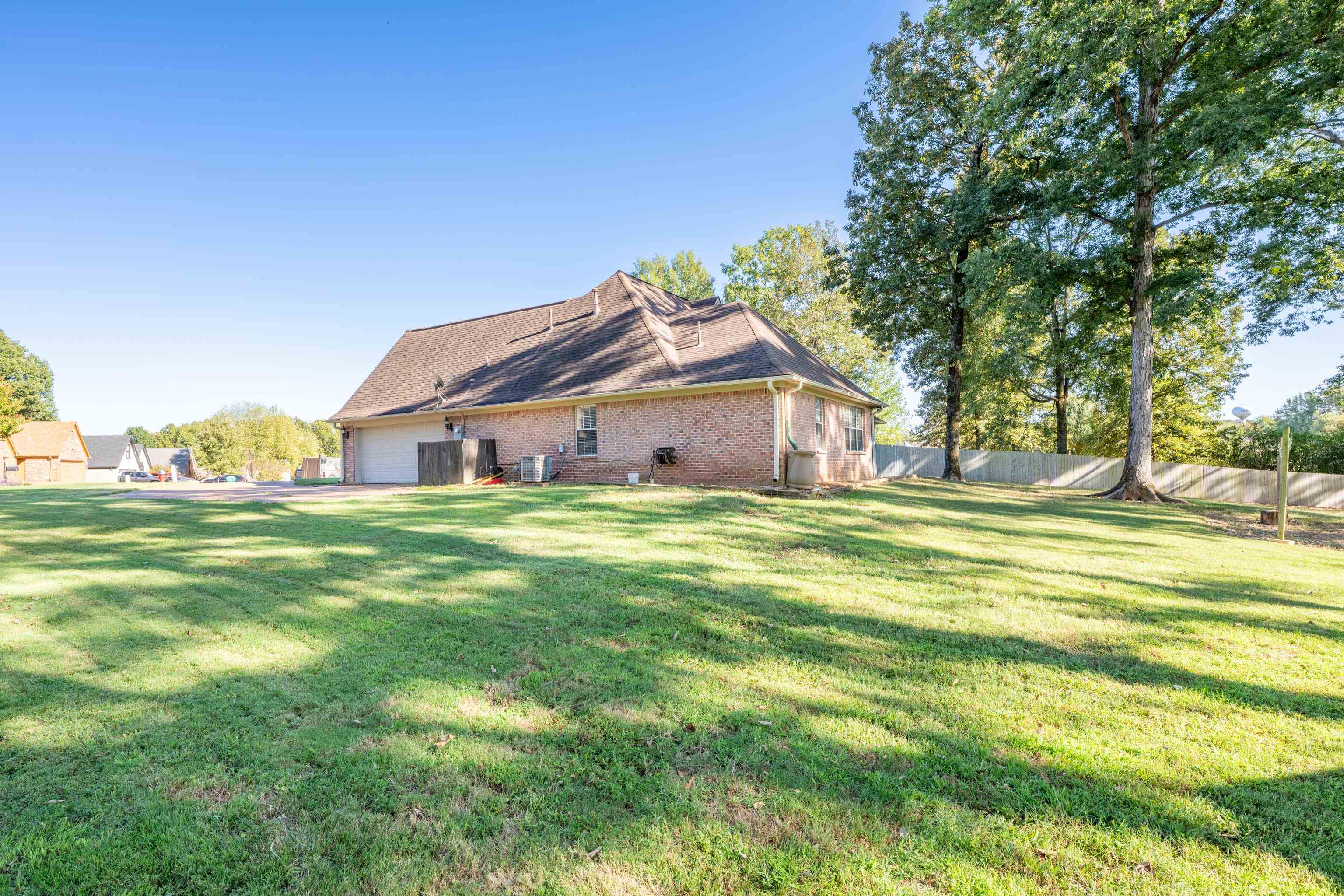 65 Harbor Oaks Cv Property Photo 2