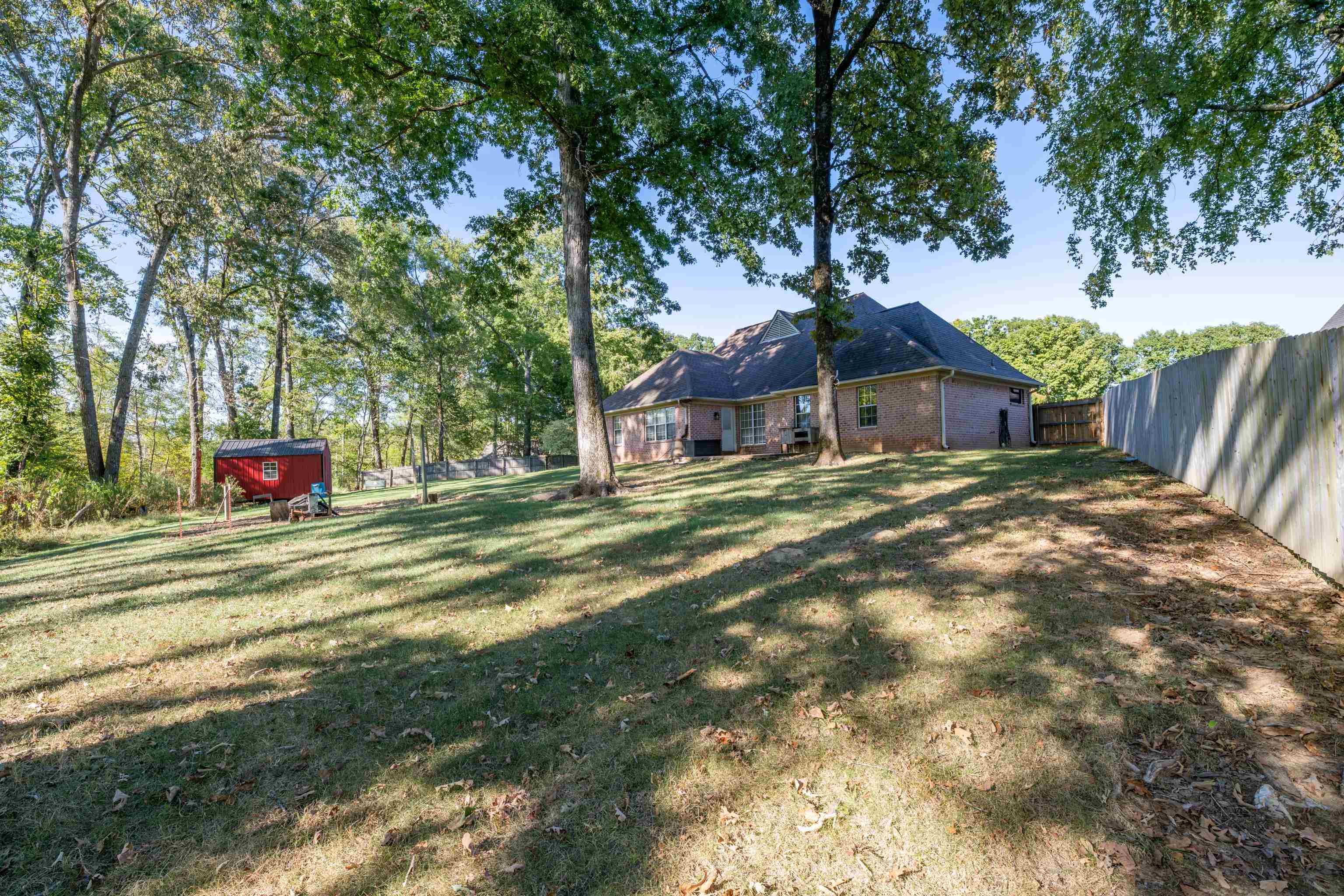65 Harbor Oaks Cv Property Photo 3