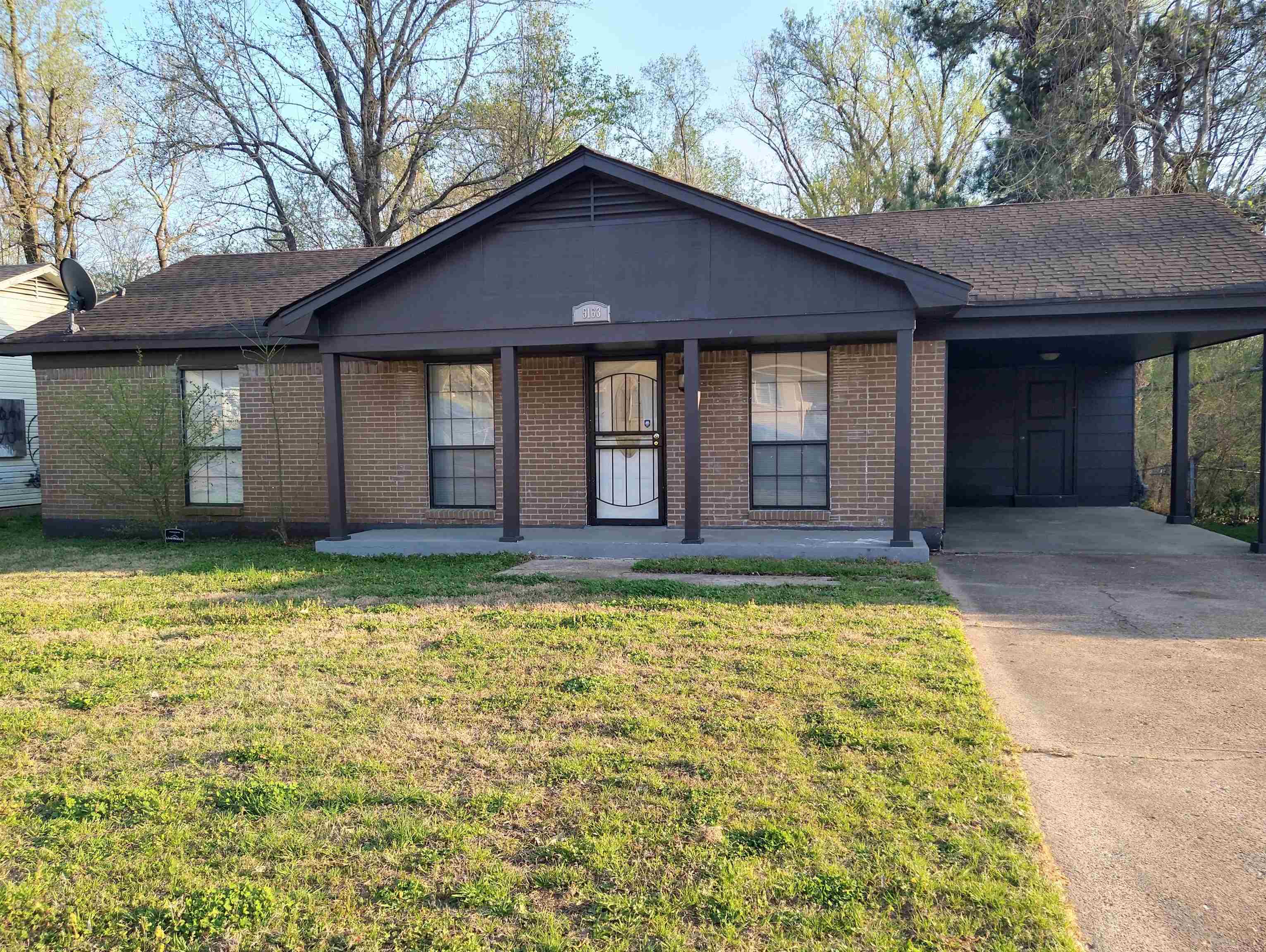5163 Broken Oak Dr Property Photo 1