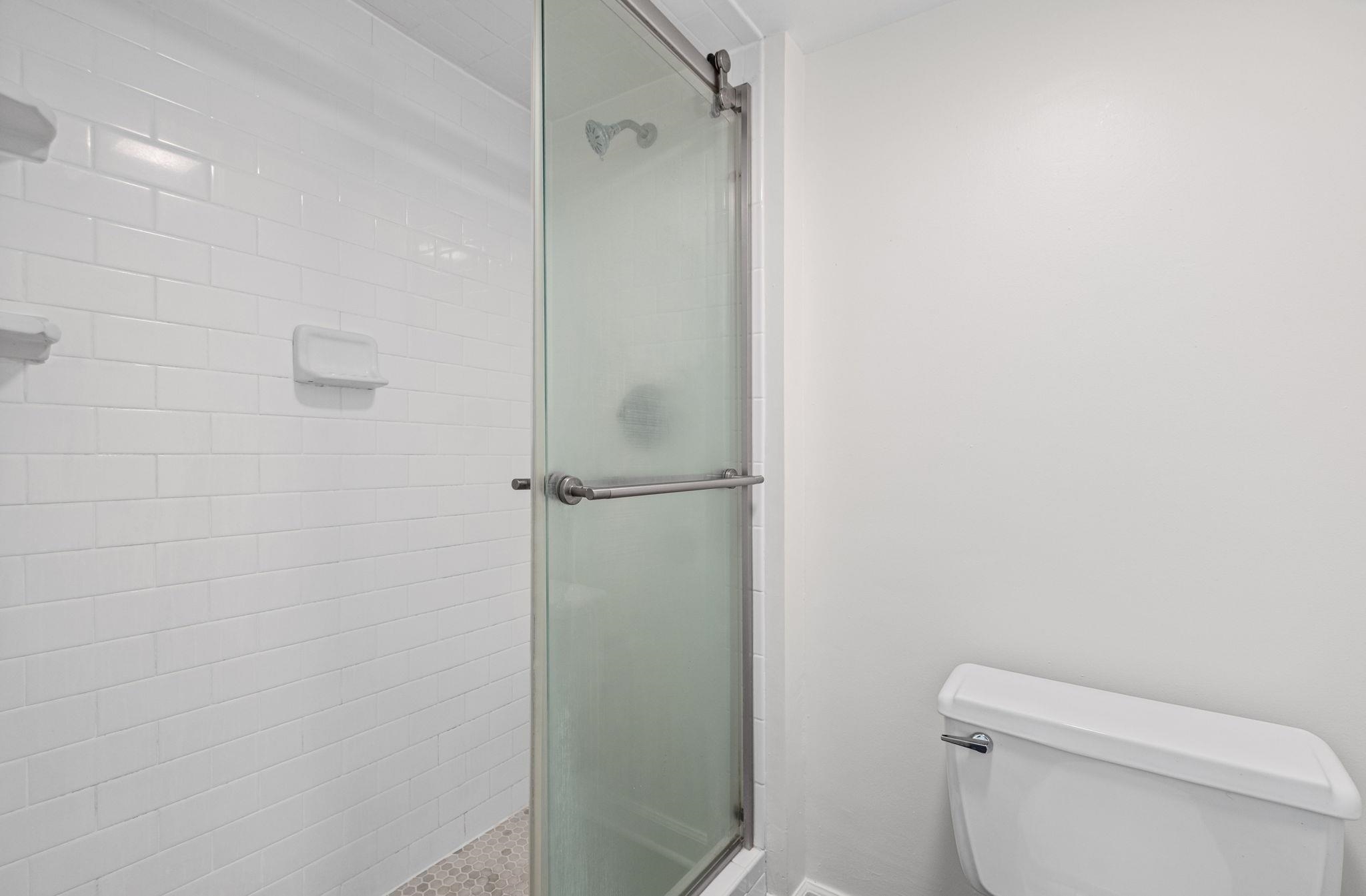 1186 Chamberlain Dr 1 Property Photo 20