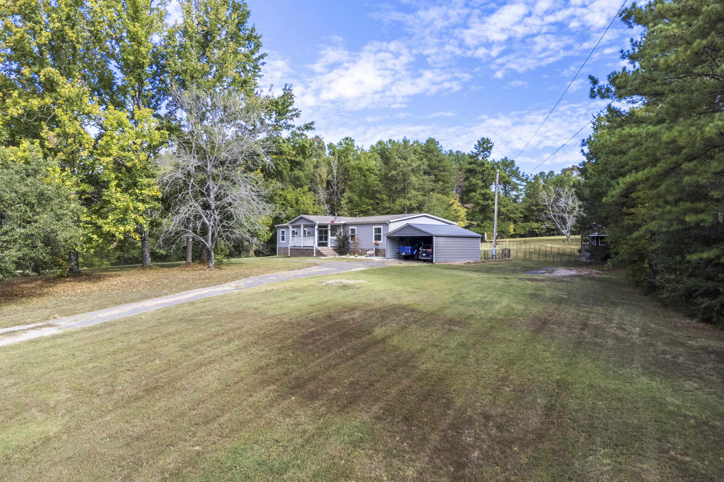 240 Heaven Hill Dr Property Photo 1