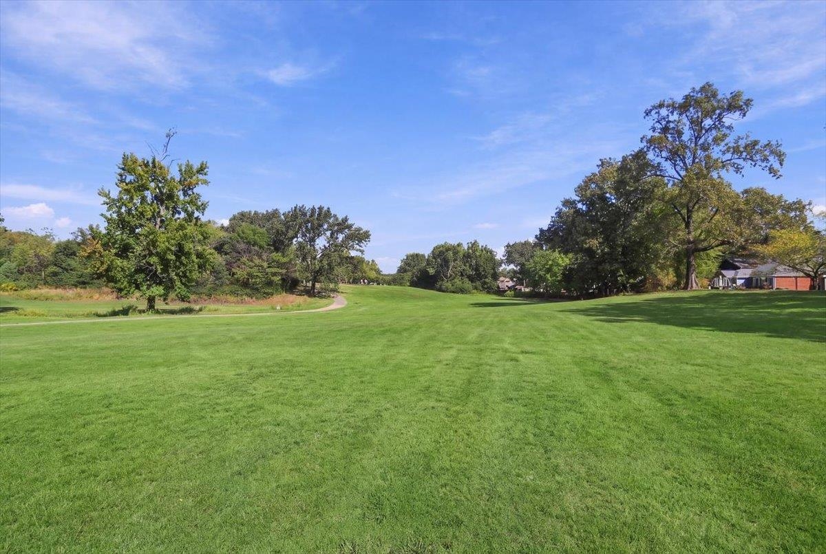 3112 Clubview Cv S Property Photo 3