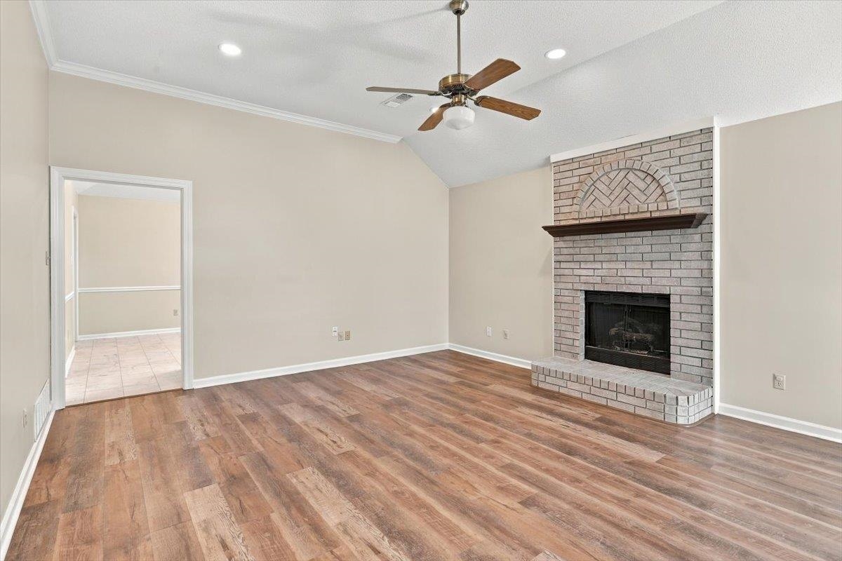 3112 Clubview Cv S Property Photo 5