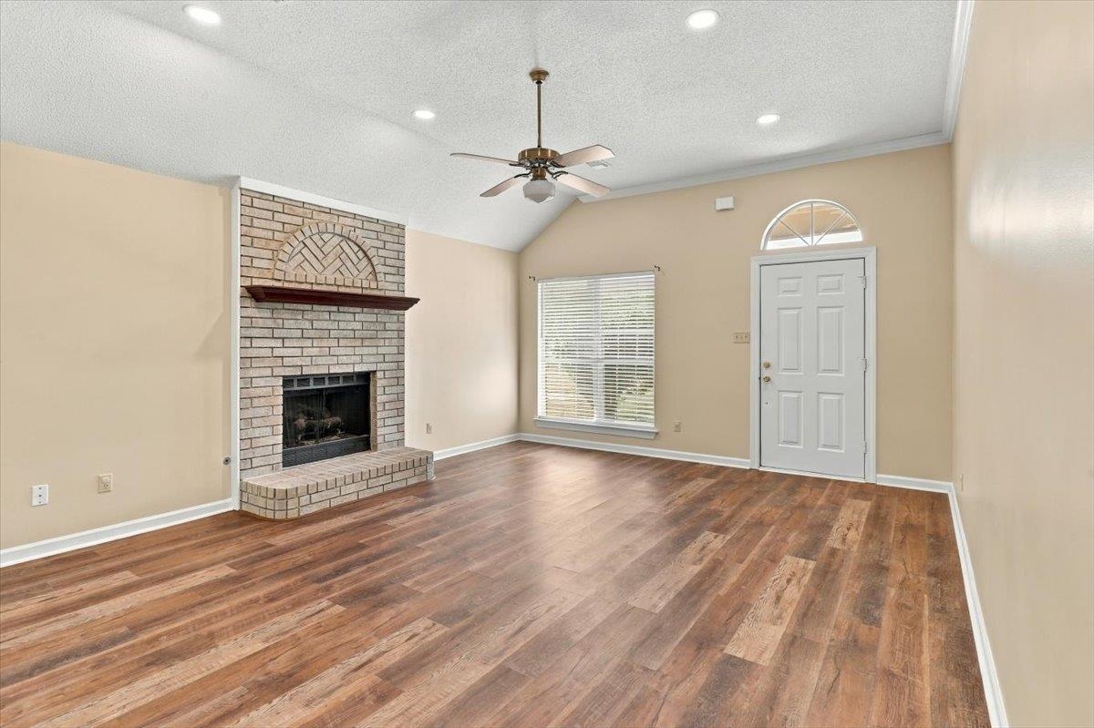 3112 Clubview Cv S Property Photo 6