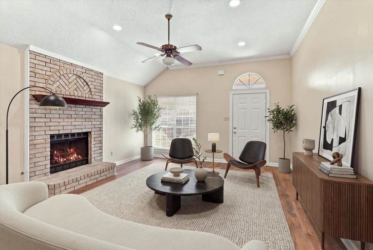3112 Clubview Cv S Property Photo 7