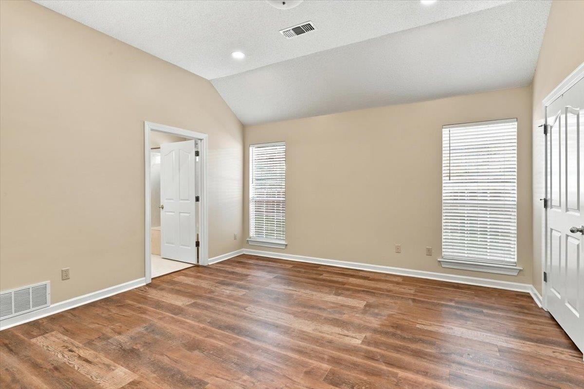 3112 Clubview Cv S Property Photo 13