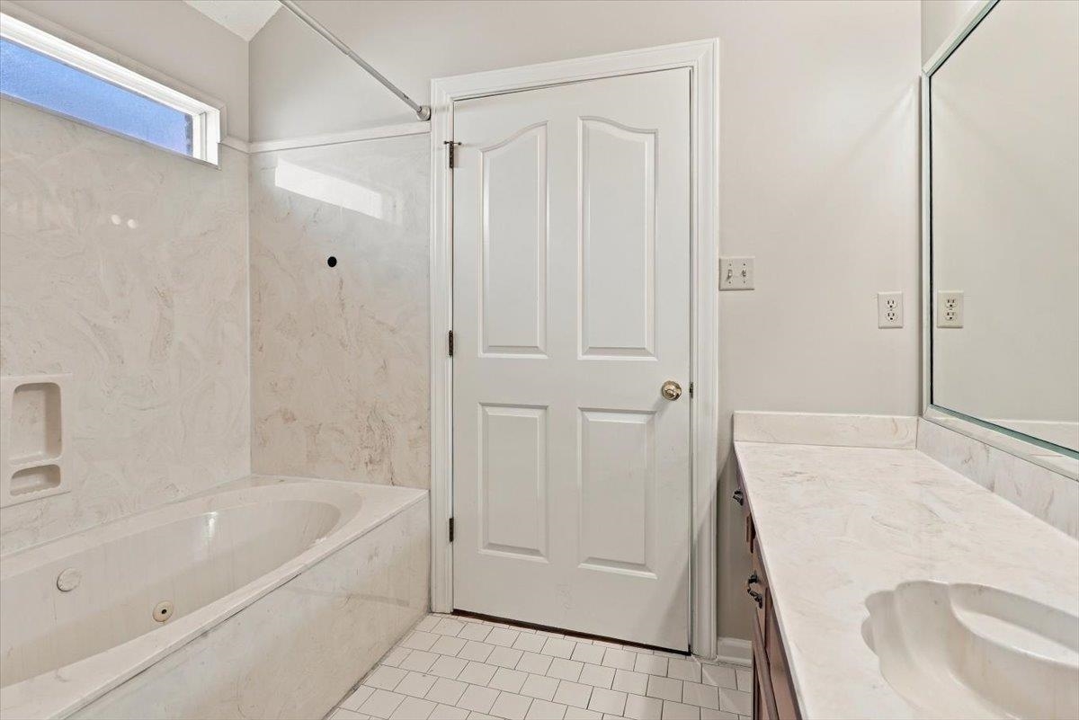 3112 Clubview Cv S Property Photo 17