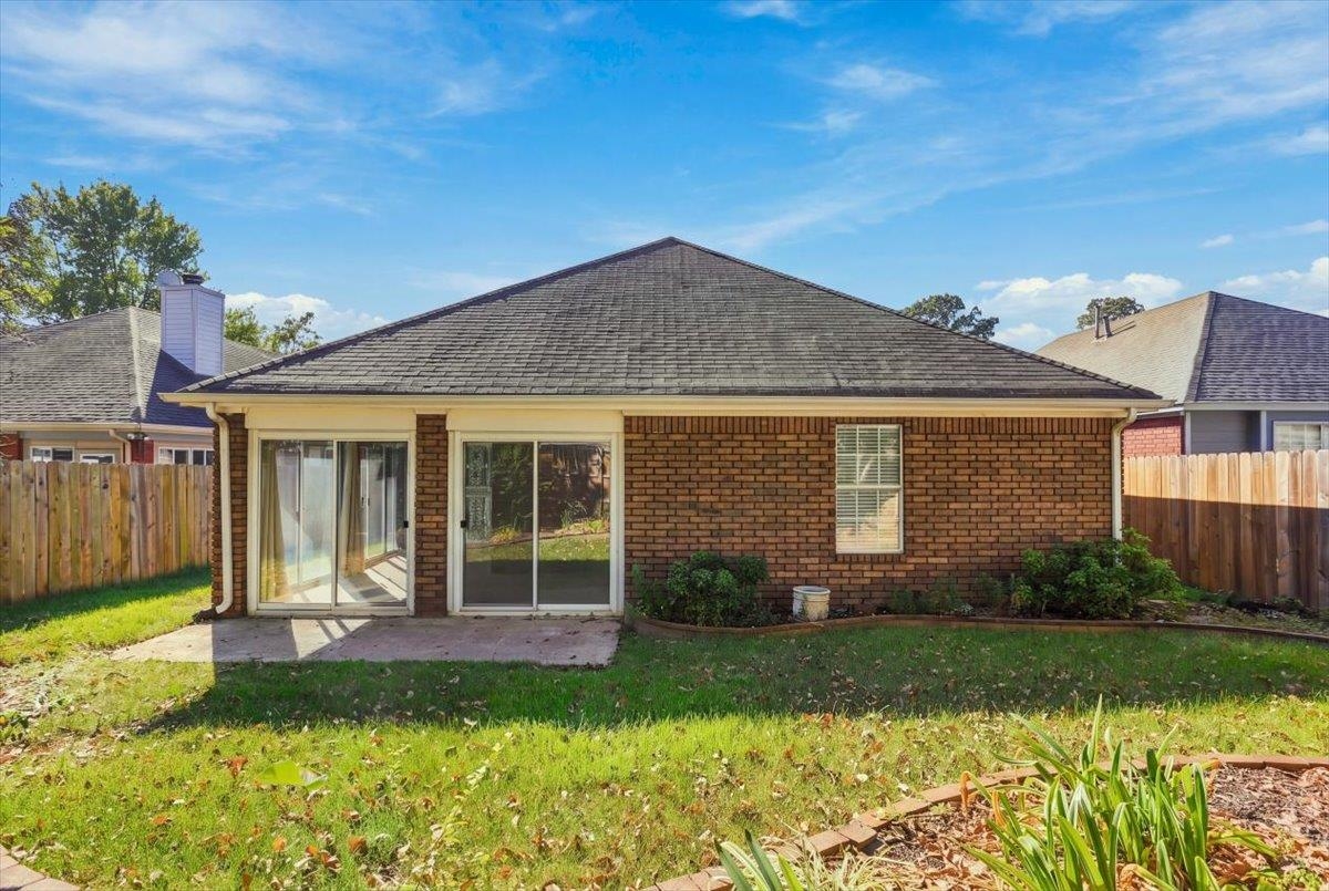 3112 Clubview Cv S Property Photo 26