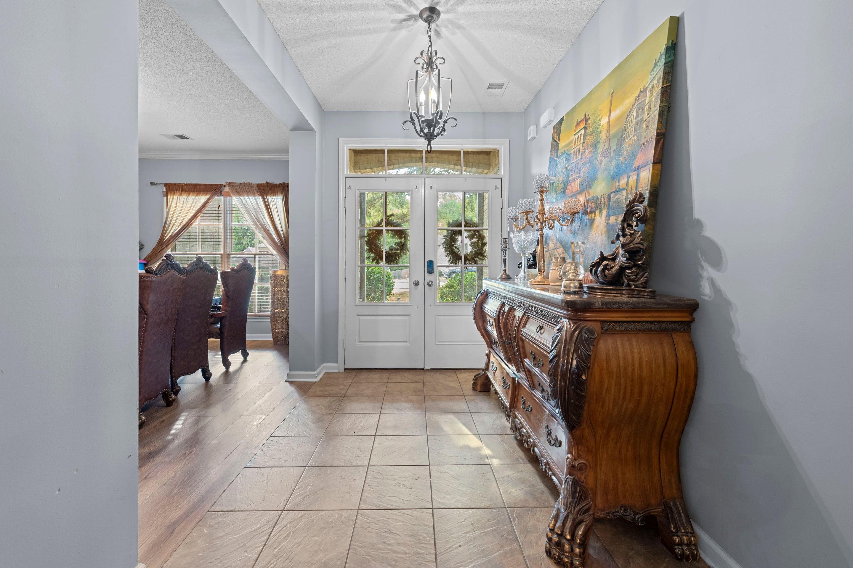 4852 Shira Dr Property Photo 6