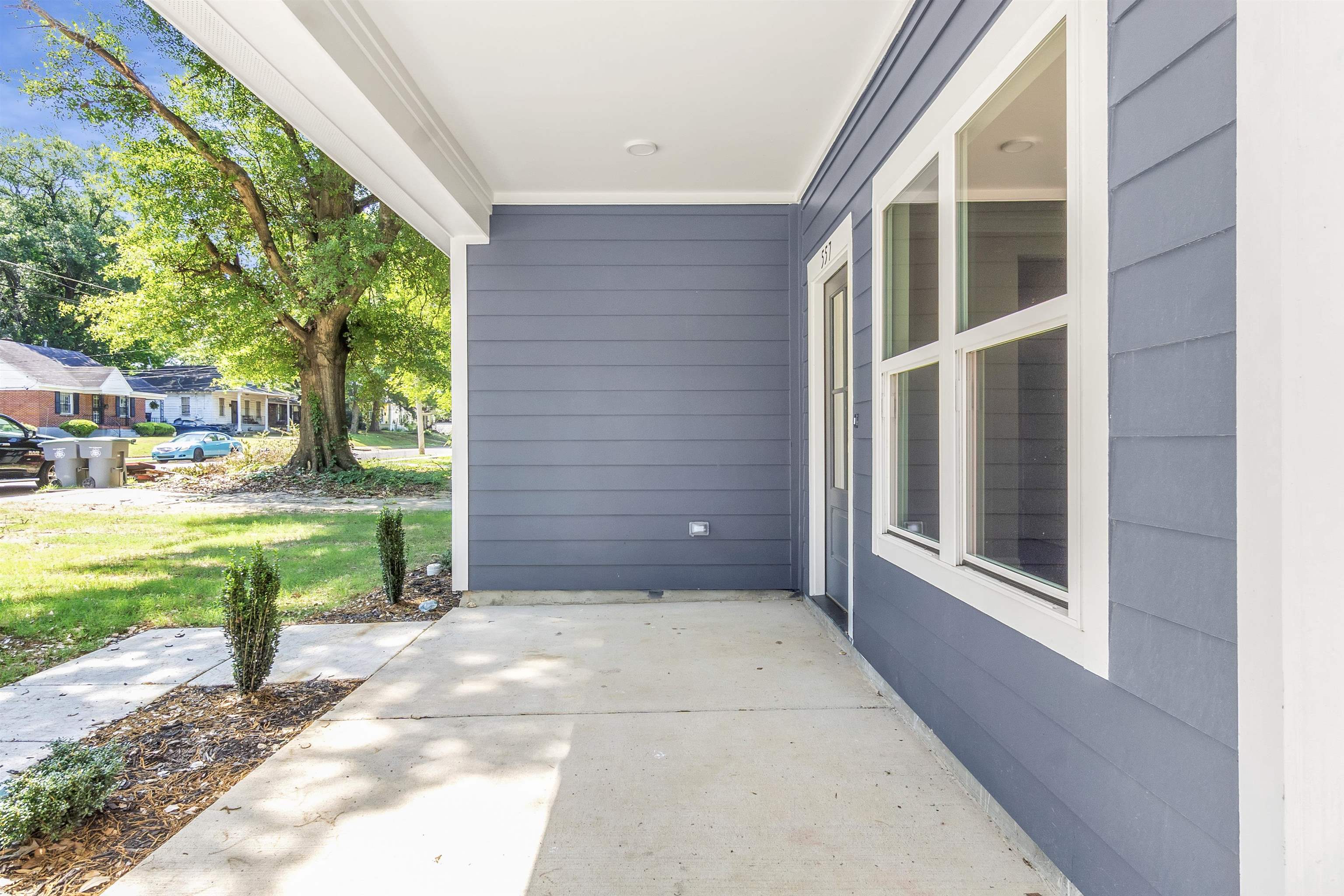 557 Lundee St Property Photo 3